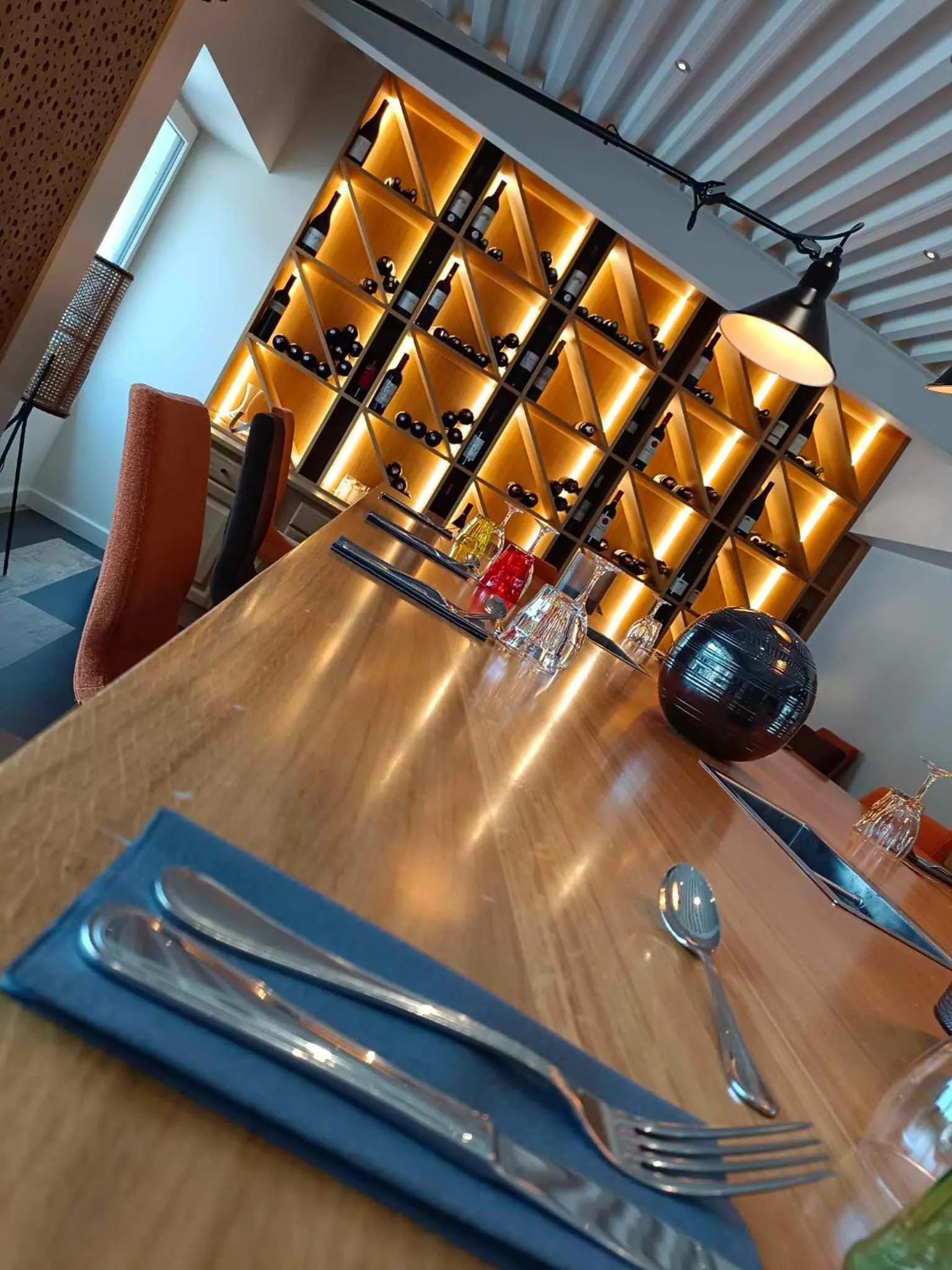 Restaurant/places to eat in Logis Hostellerie de l'Abbaye