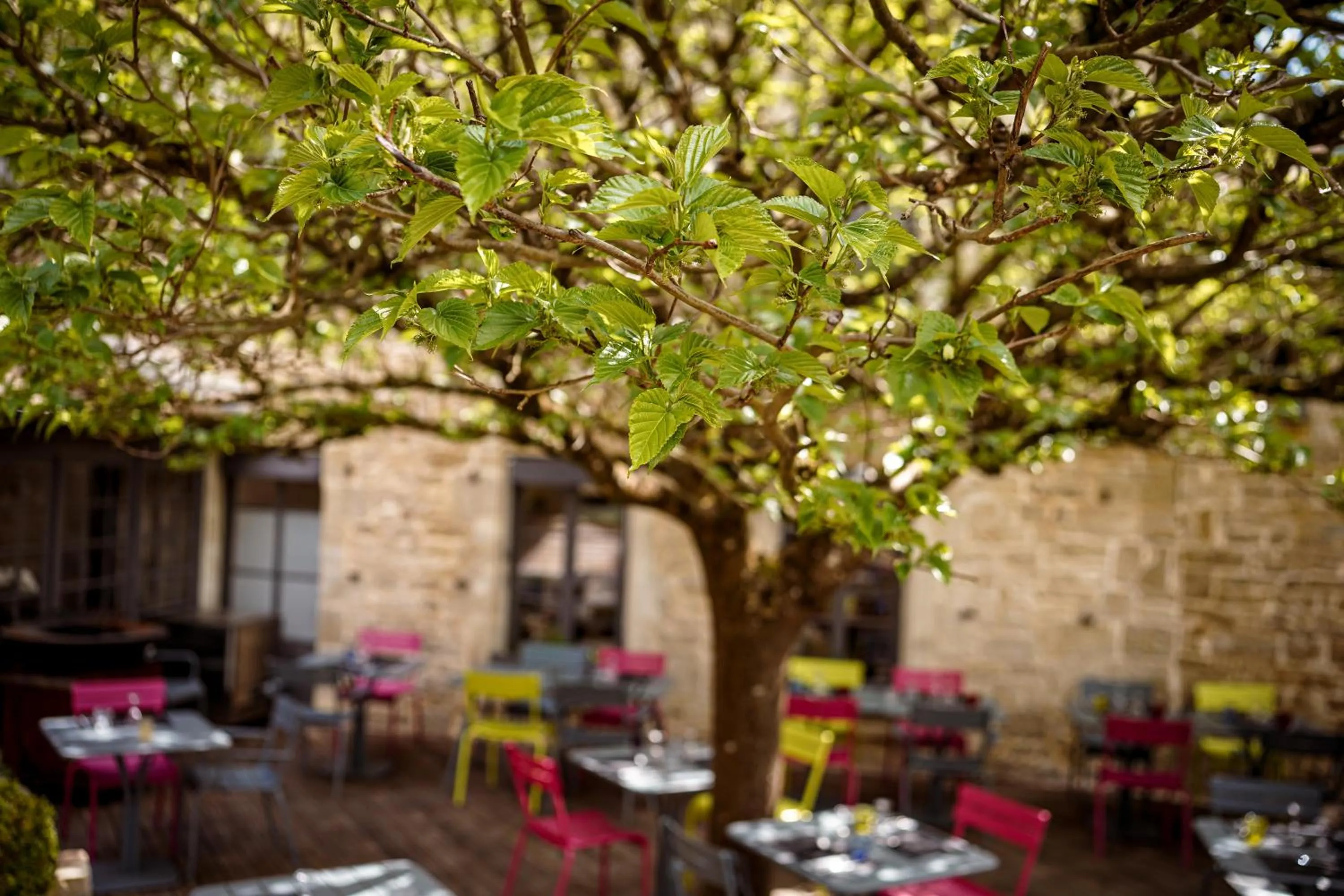 Patio in Logis Hostellerie de l'Abbaye