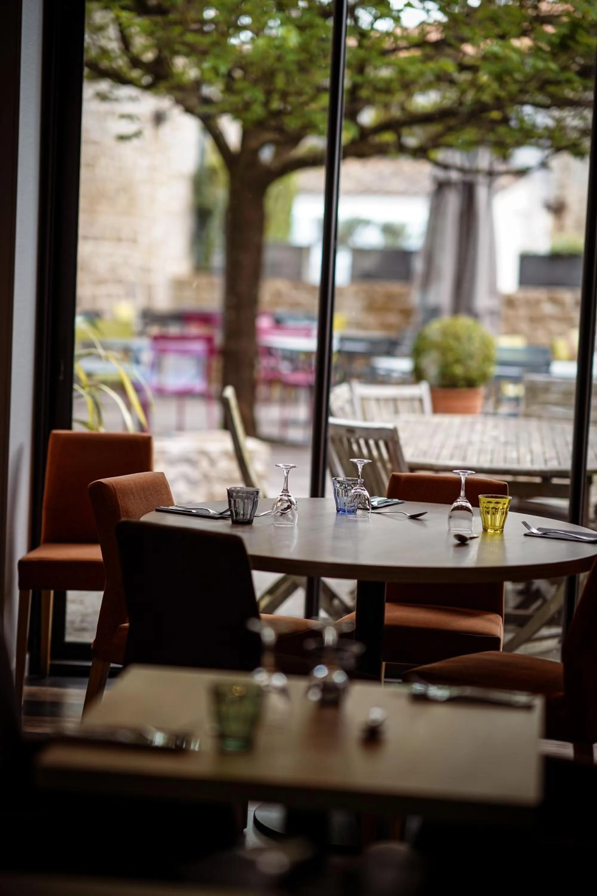 Restaurant/places to eat in Logis Hostellerie de l'Abbaye