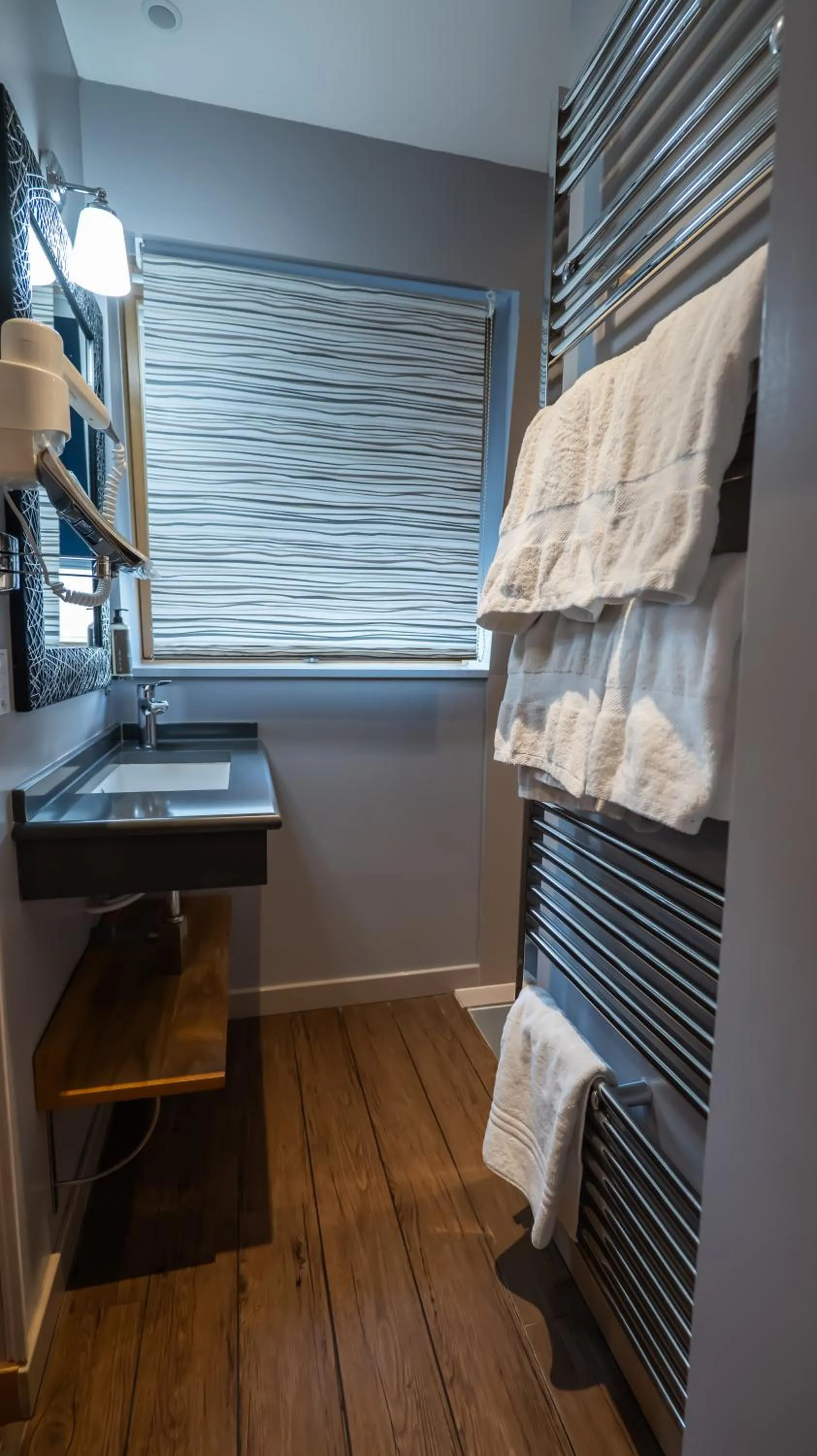 Bathroom in Hôtel d'Orléans