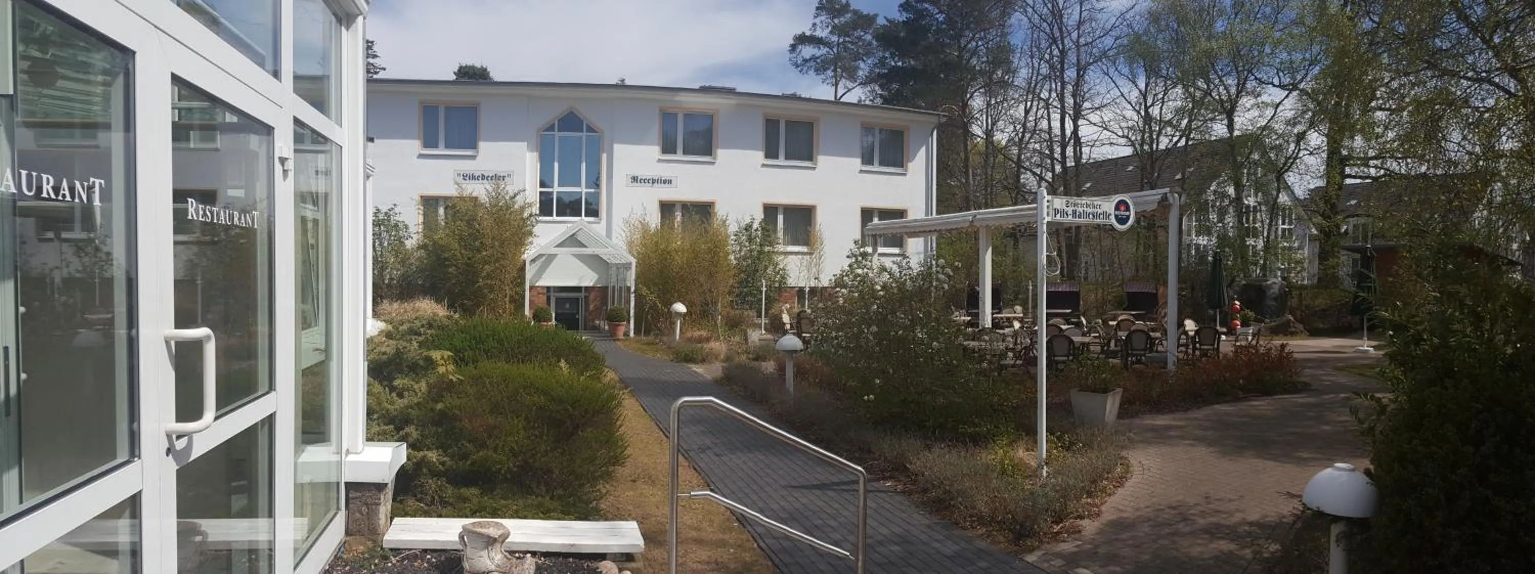 Restaurant/places to eat in R&R Hotel Störtebeker