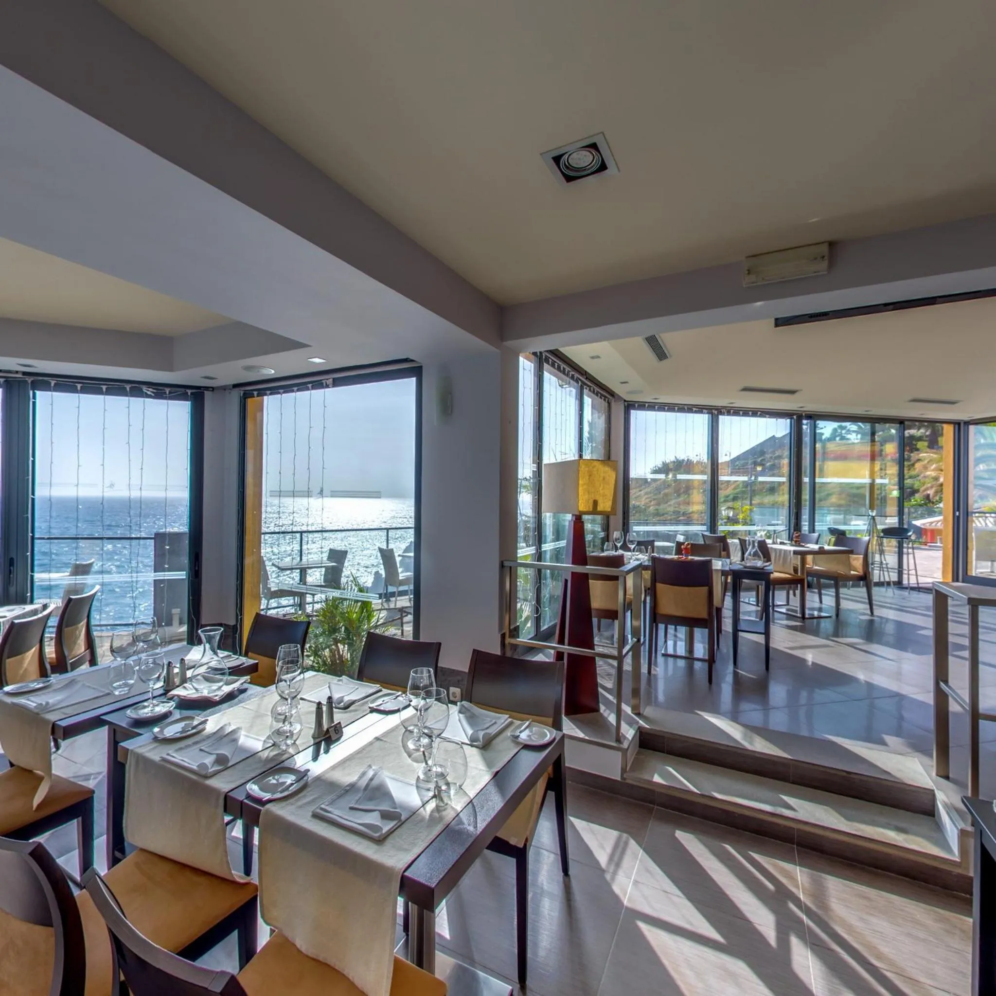 Restaurant/places to eat in Hotel Cais da Oliveira