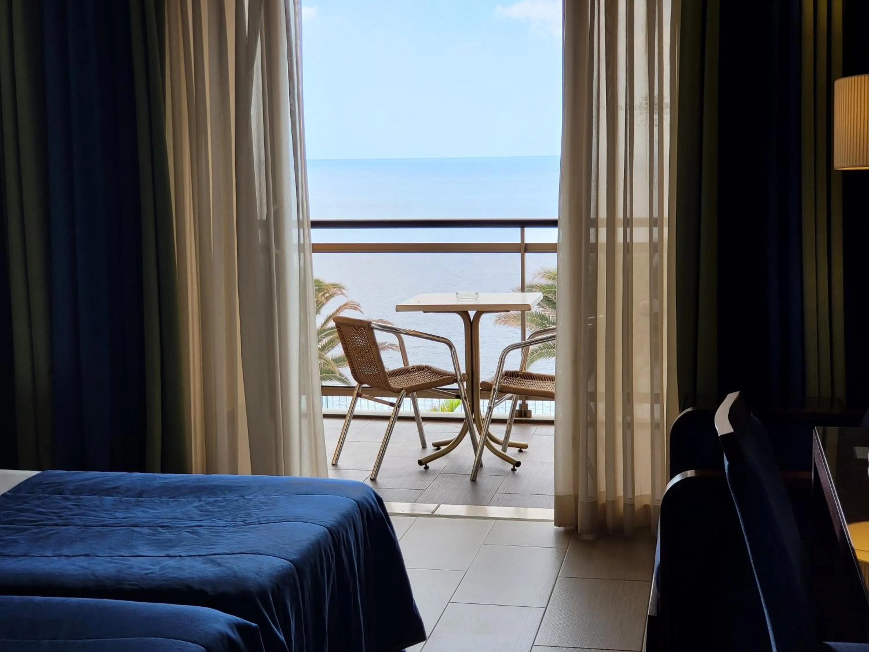 Bedroom, Bed in Hotel Cais da Oliveira