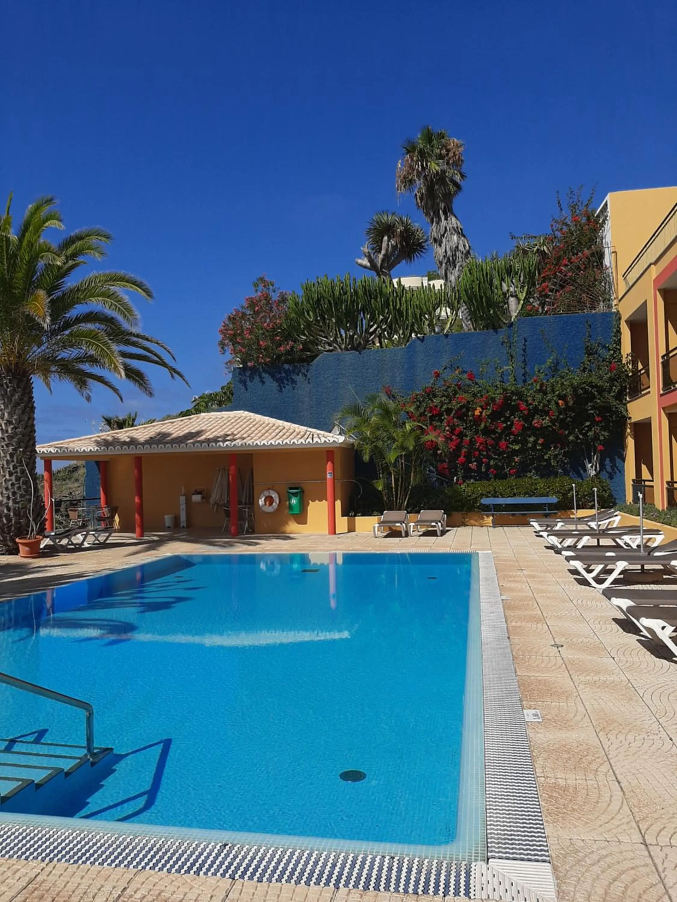 Swimming pool in Hotel Cais da Oliveira