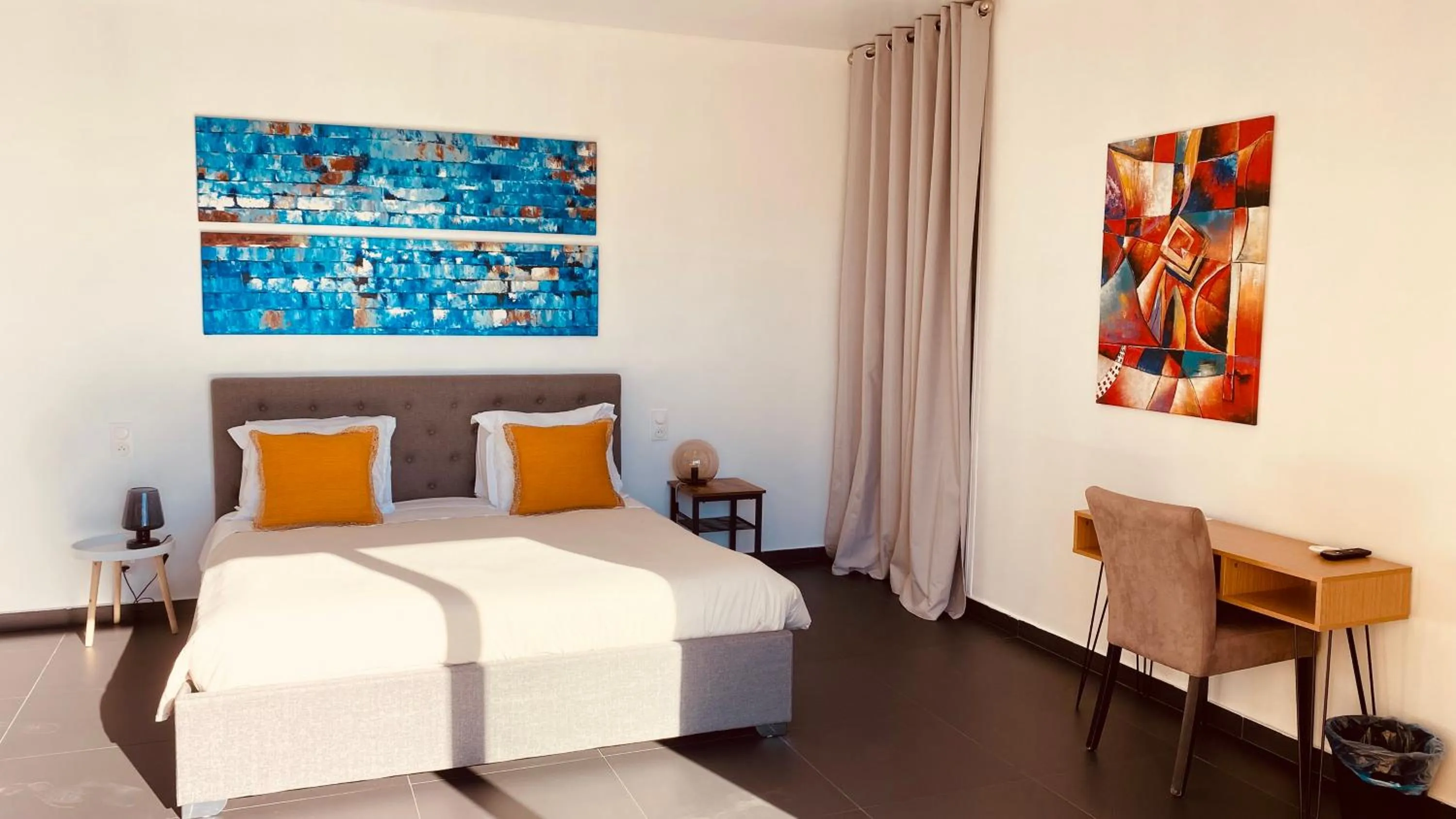 Bed in Hotel La Cigale