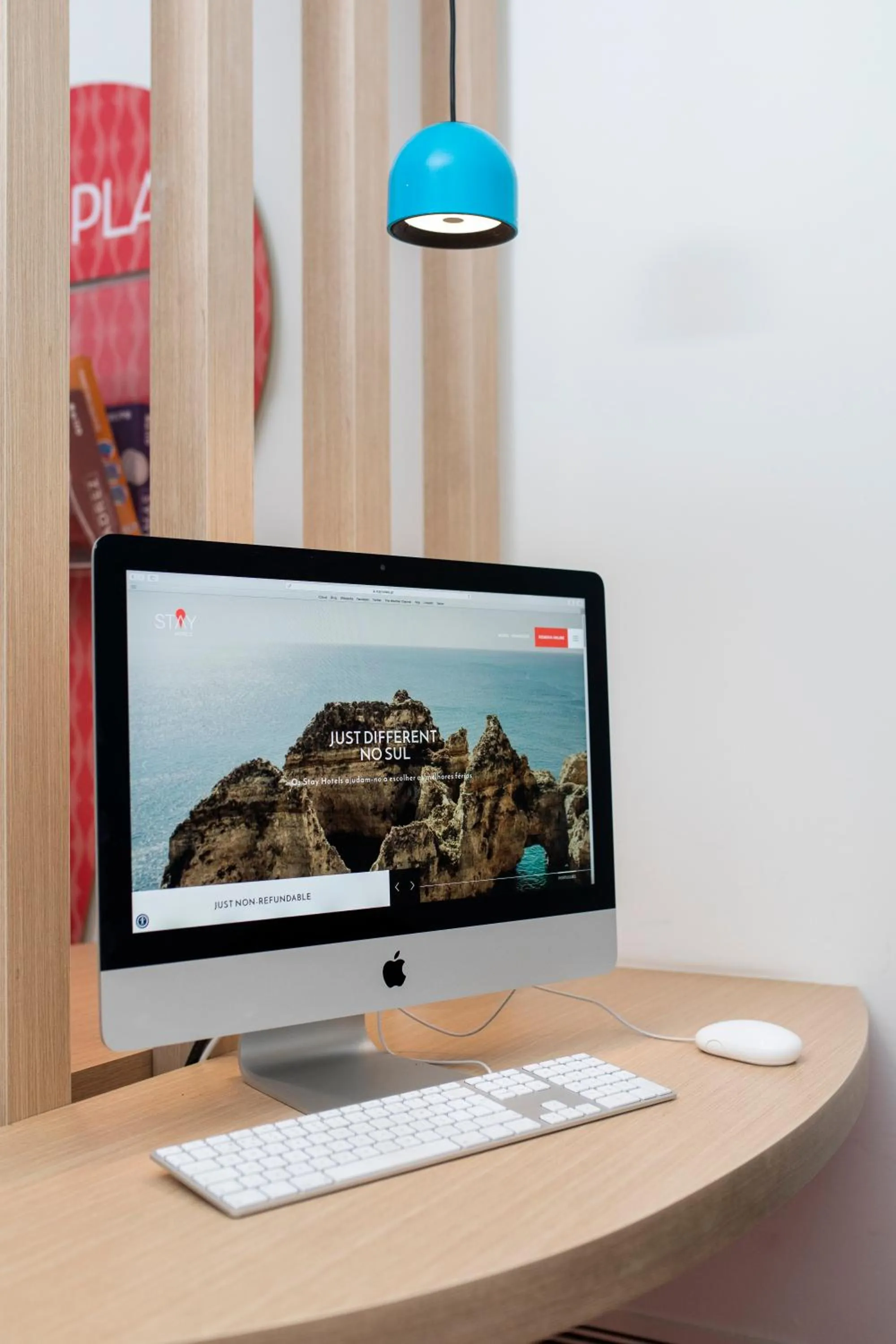 Communal lounge/ TV room in Stay Hotel Coimbra Centro