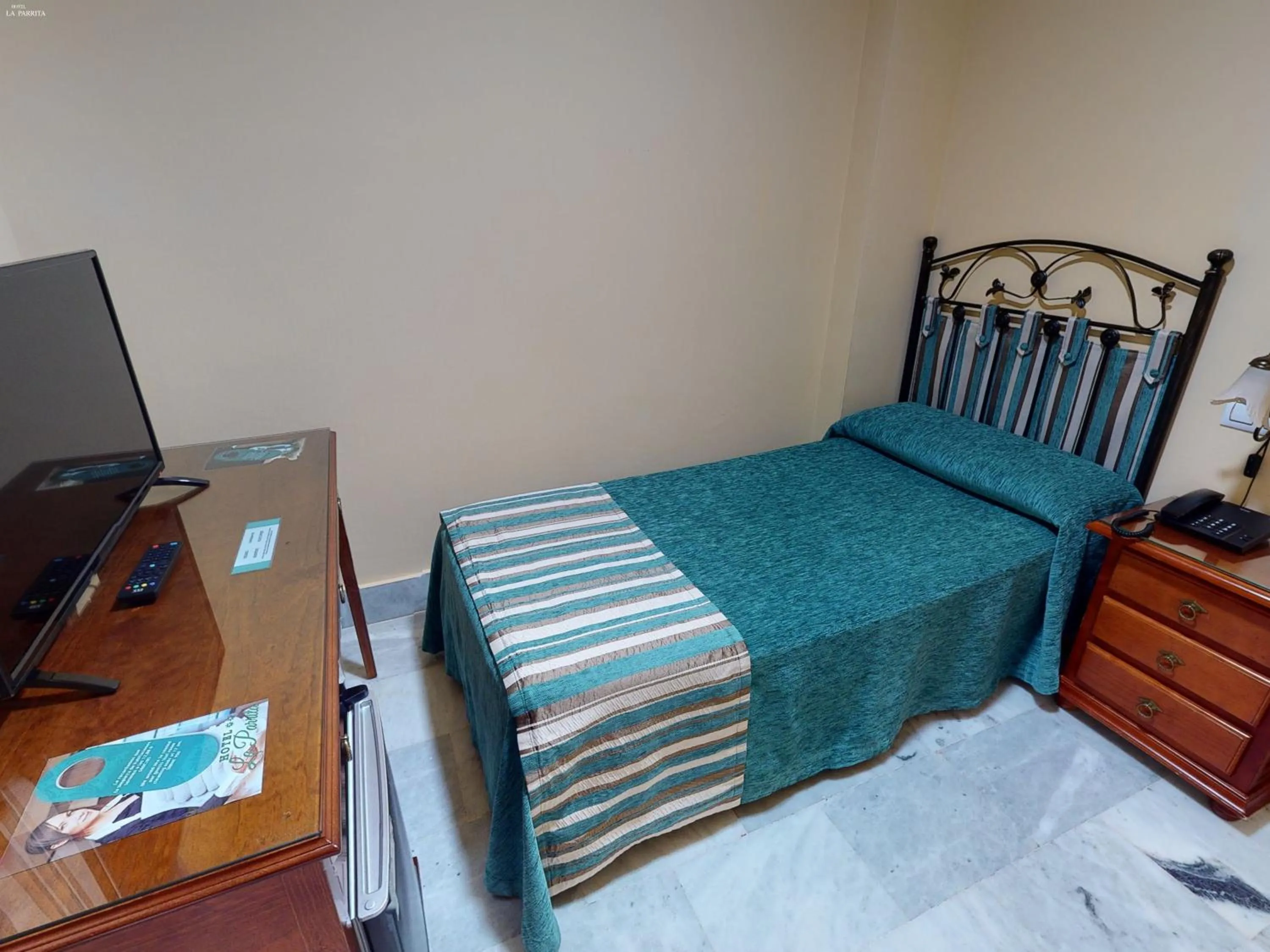 Photo of the whole room, Bed in Hotel La Parrita