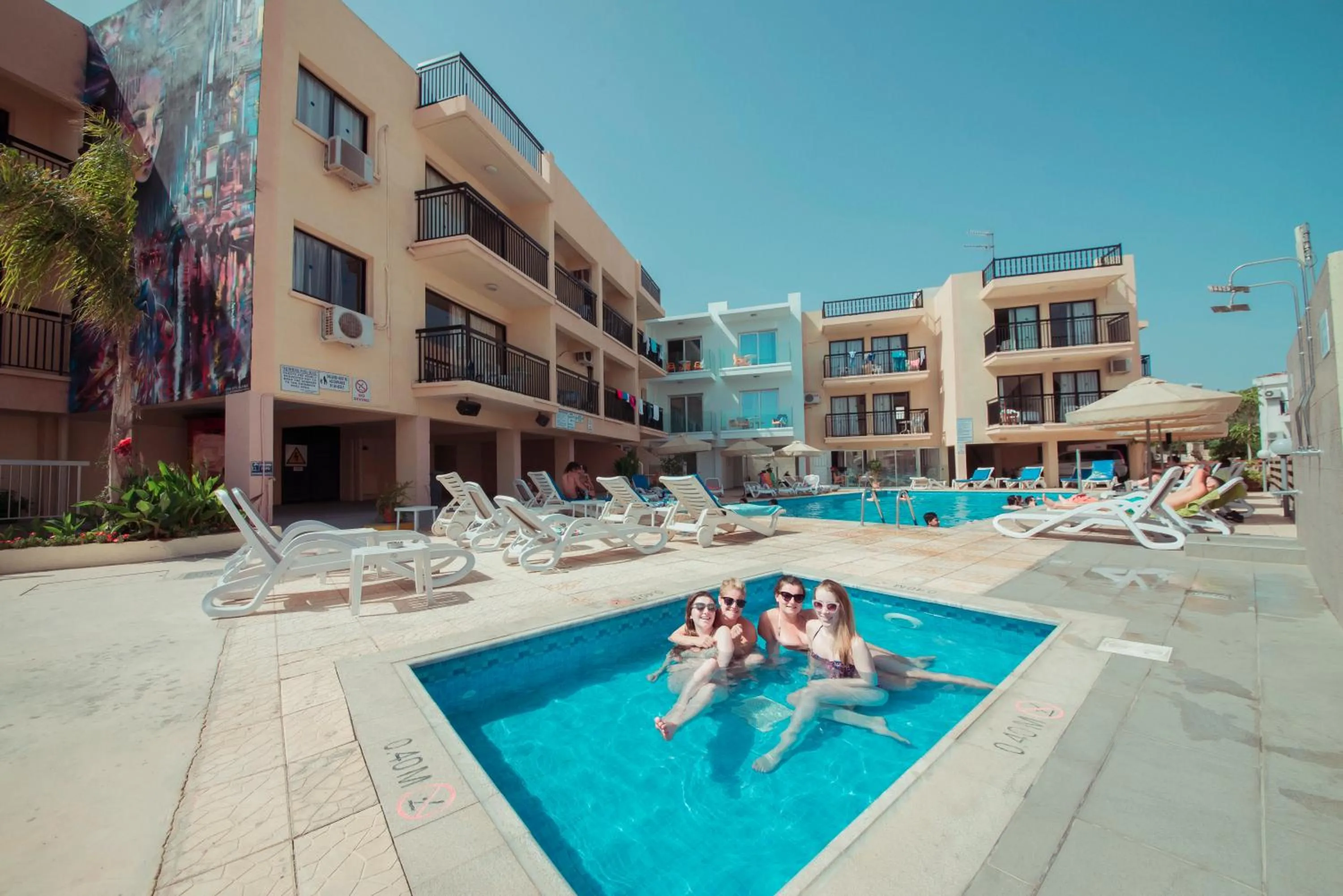 Swimming pool in A Maos Hotel Apartments