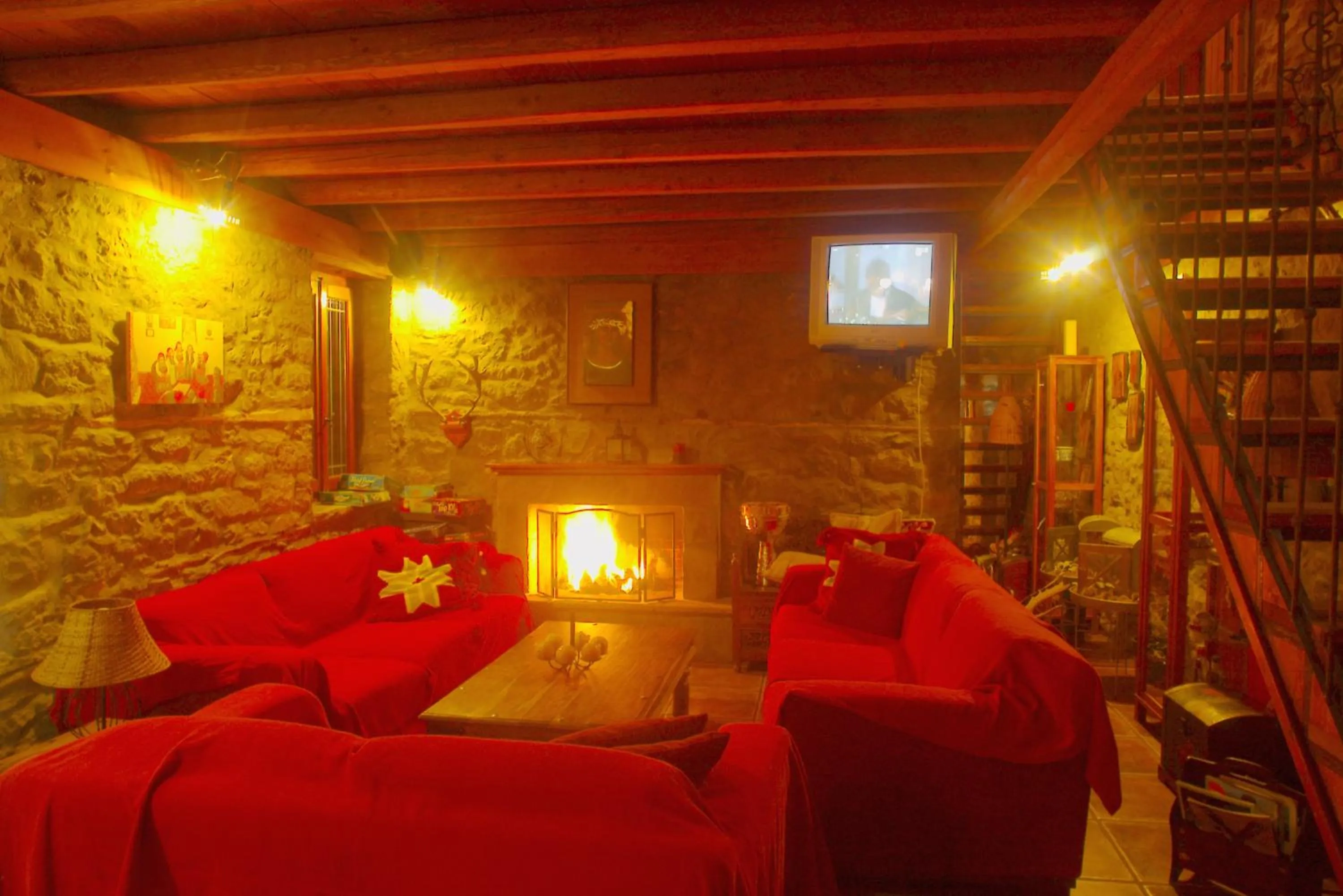 Restaurant/places to eat in Xenios Chalet