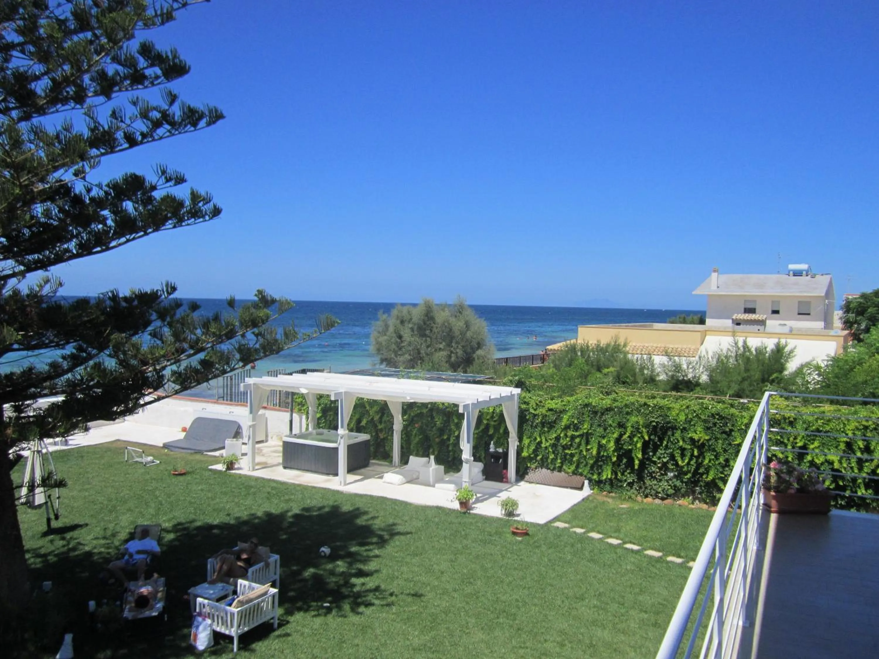 Garden in SUITEBEACH b&b and resort