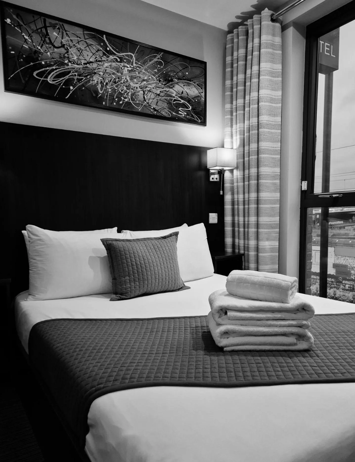 Bed in London City Airport Hotel