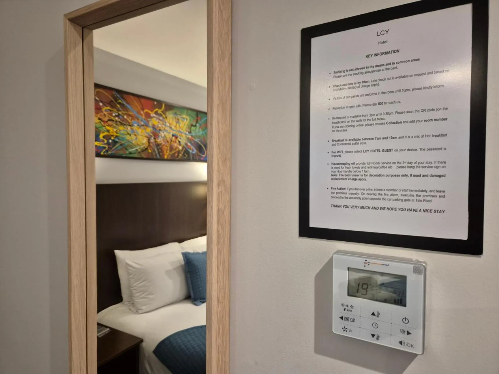 Bedroom, Bed in London City Airport Hotel