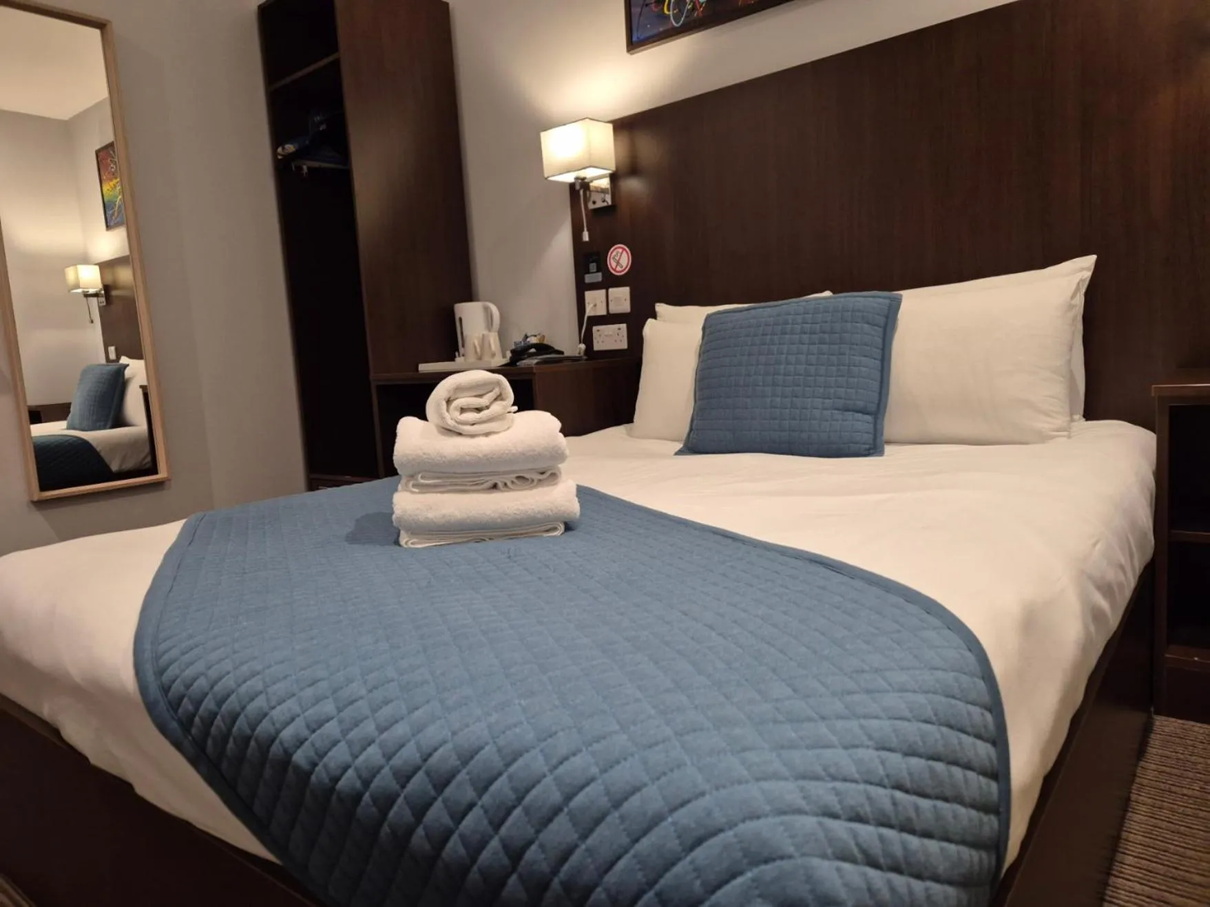 Bed in London City Airport Hotel