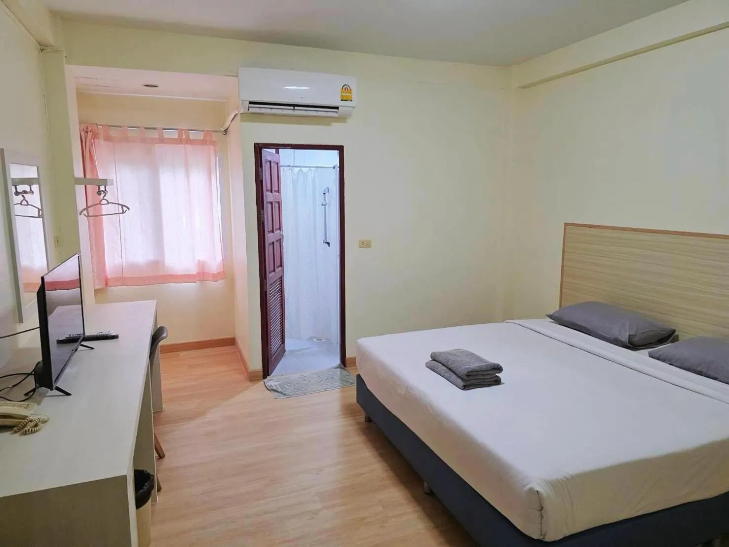 Bed in Pimann Place Hotel