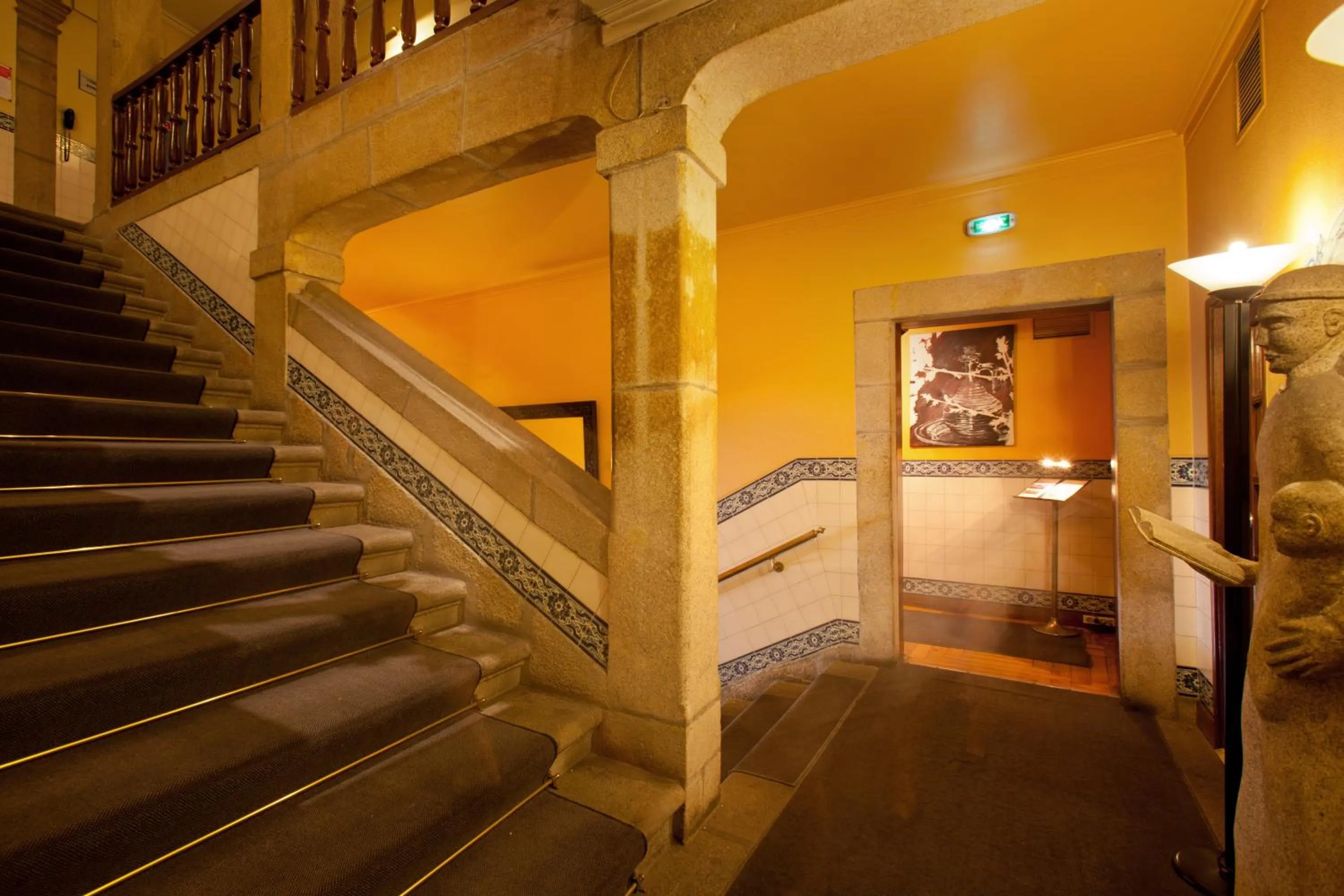 Lobby or reception in Hotel Internacional Porto