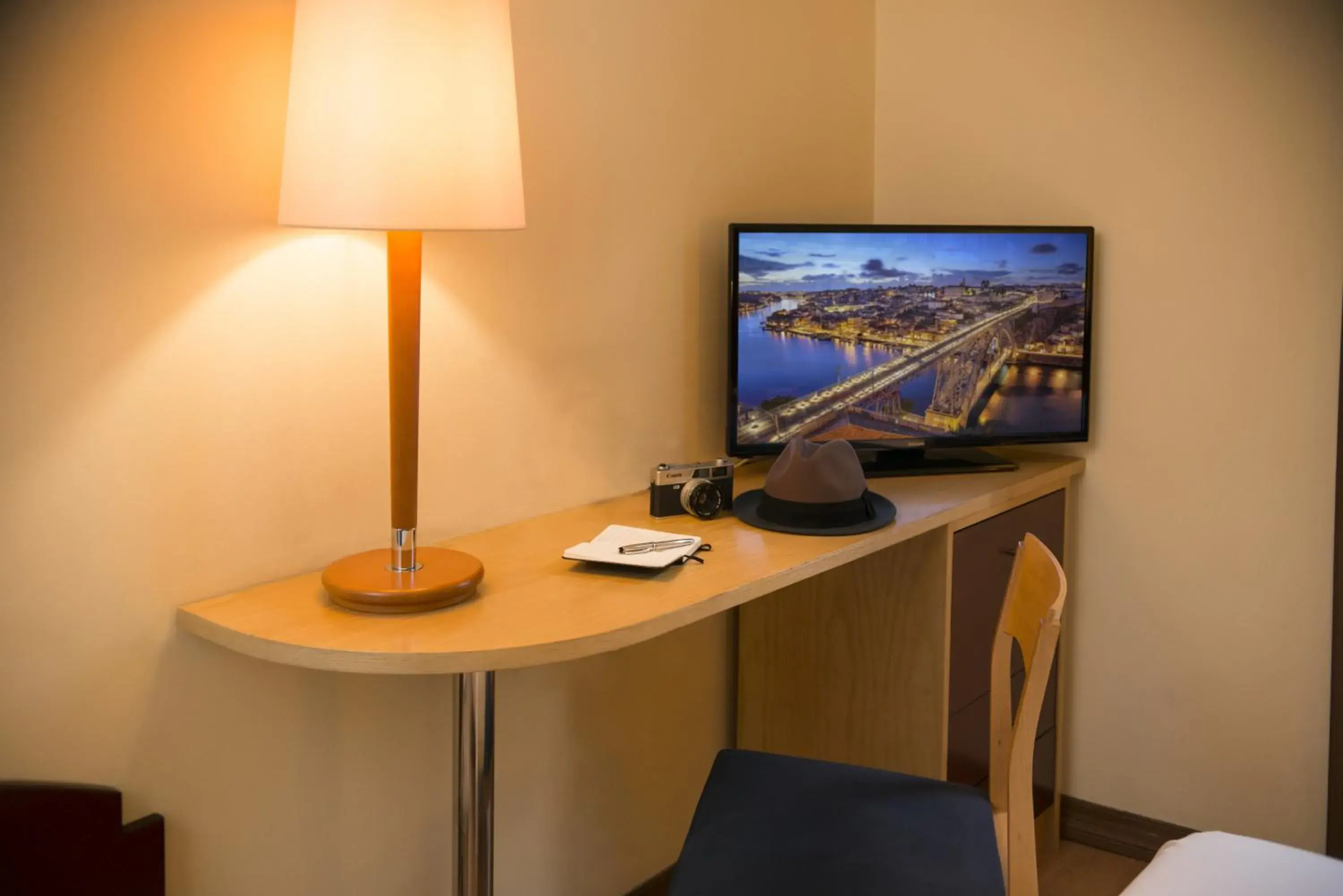 Budget Double Room in Hotel Internacional Porto Budget Double Room in Hotel Internacional Porto