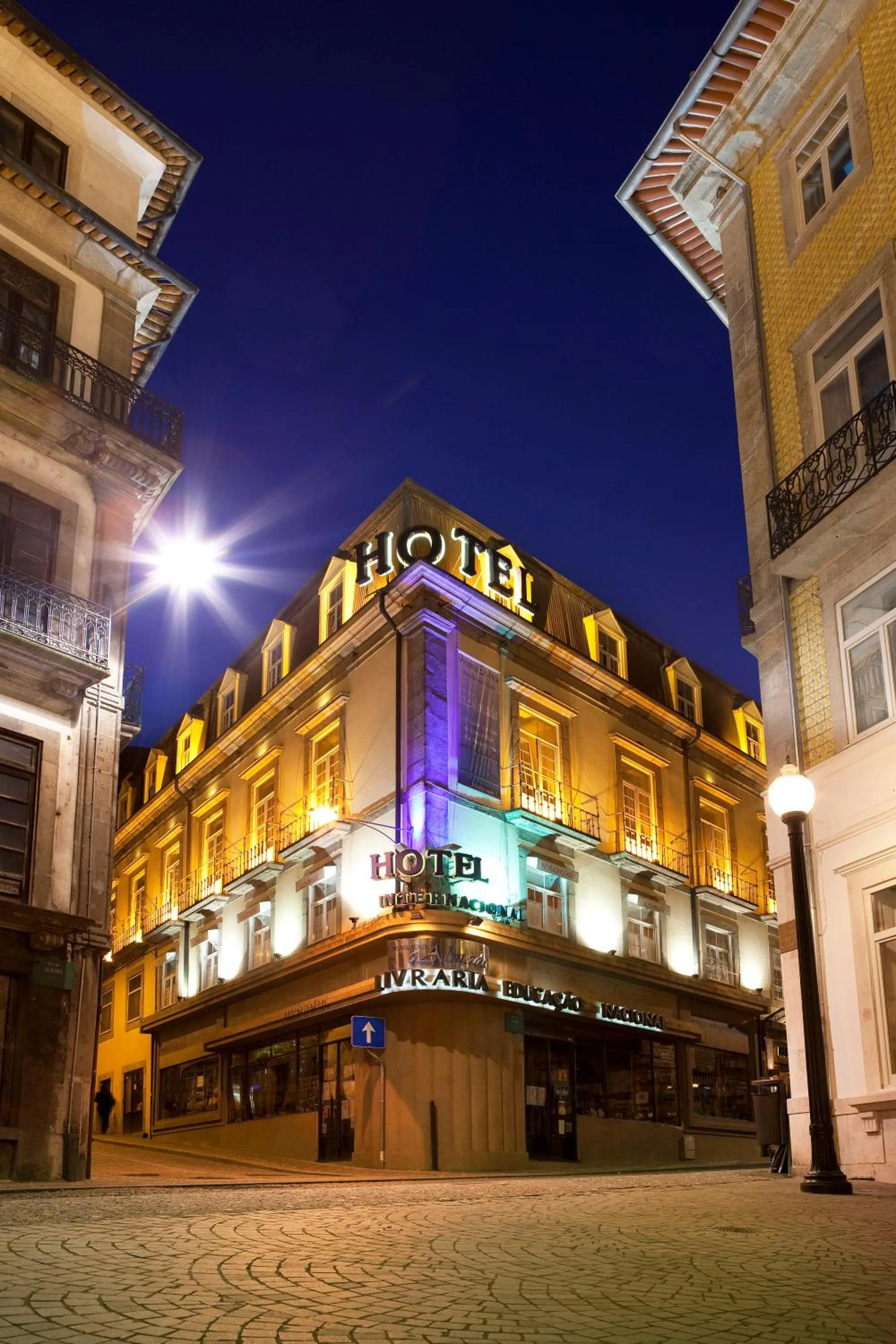 Property building in Hotel Internacional Porto