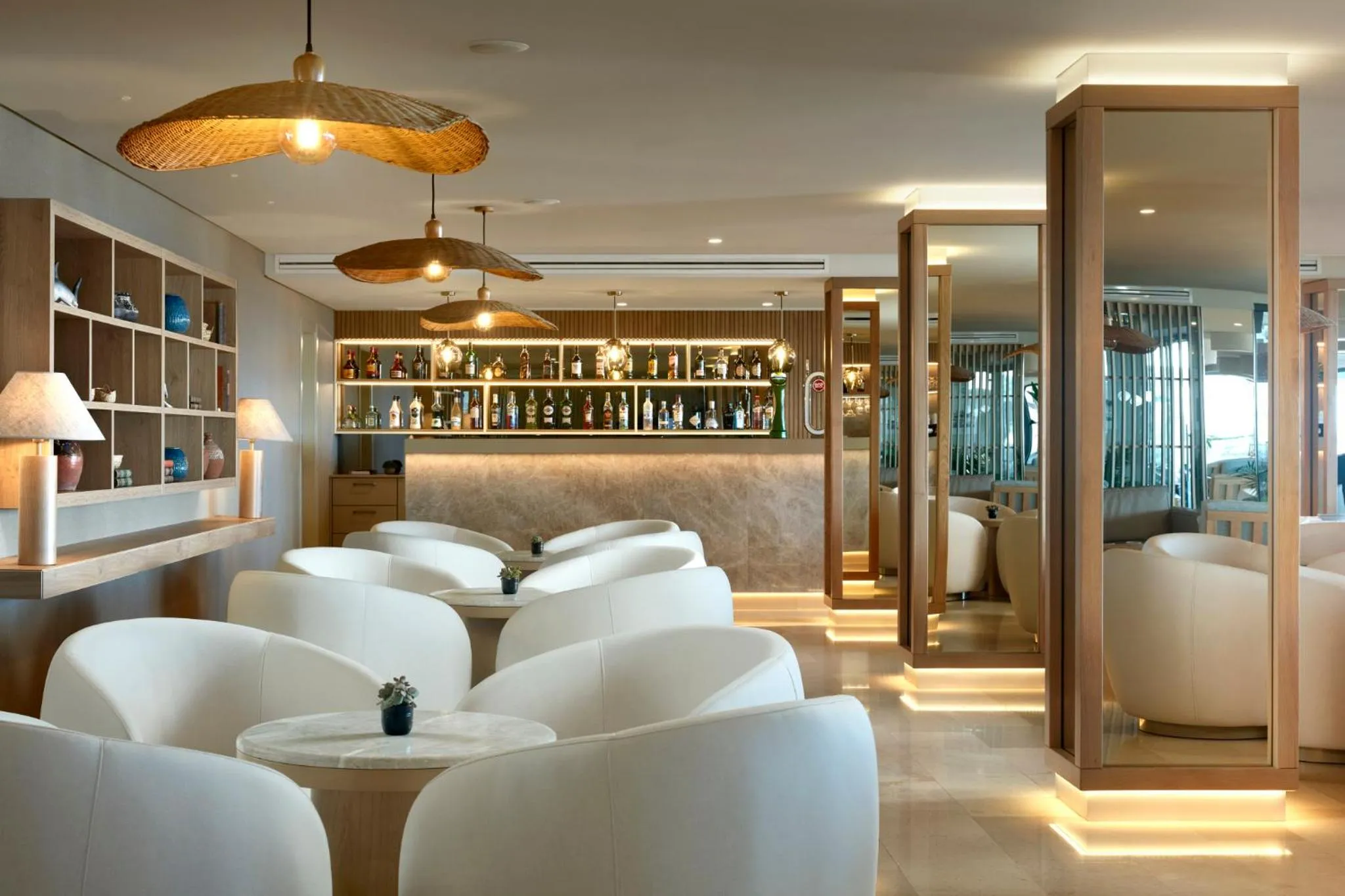 Lounge or bar in Dom Jose Beach Hotel (Plus)