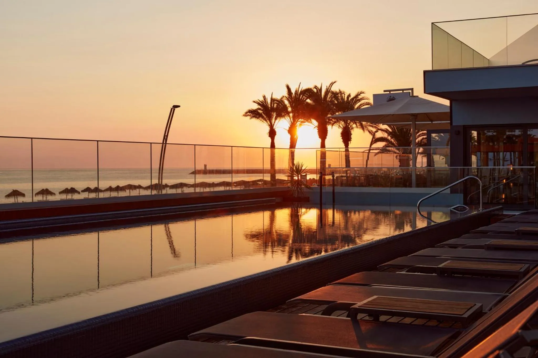 Swimming pool in Dom Jose Beach Hotel (Plus)