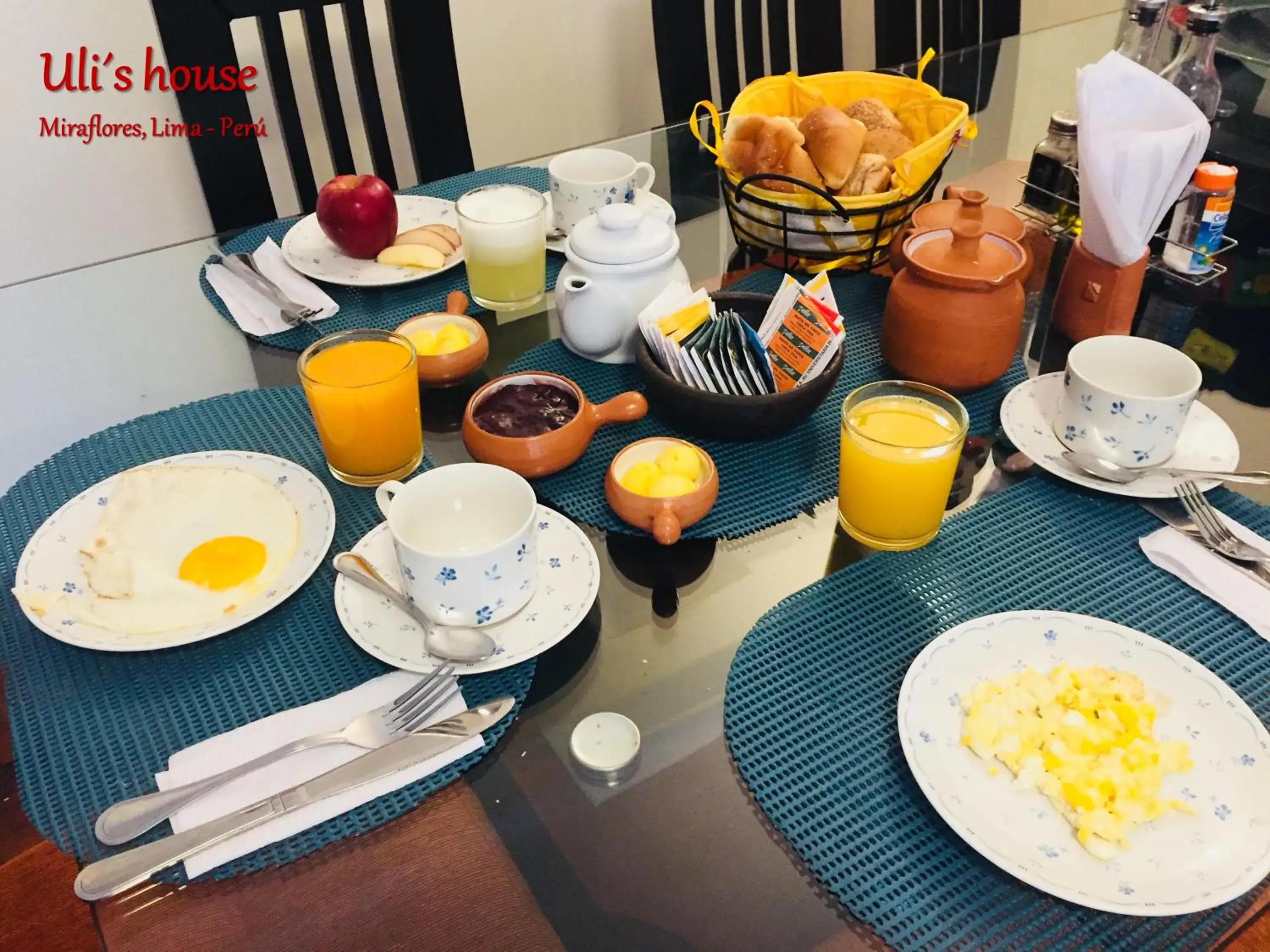 Double Room with Private Bathroom - single occupancy in Uli´s house Double Room with Private Bathroom - single occupancy in Uli´s house