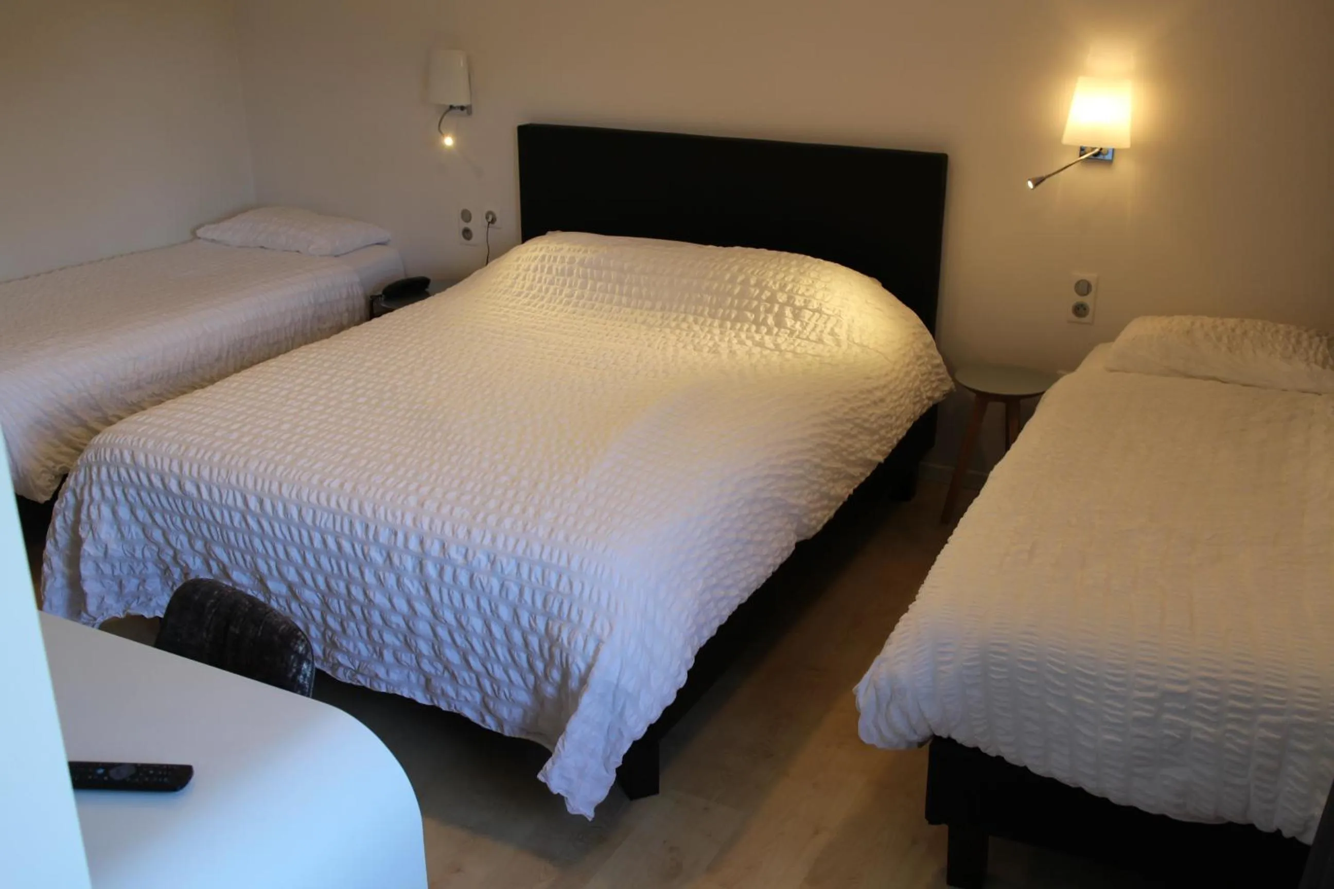 Photo of the whole room, Bed in Logis Hôtel Restaurant Au Lion Rouge