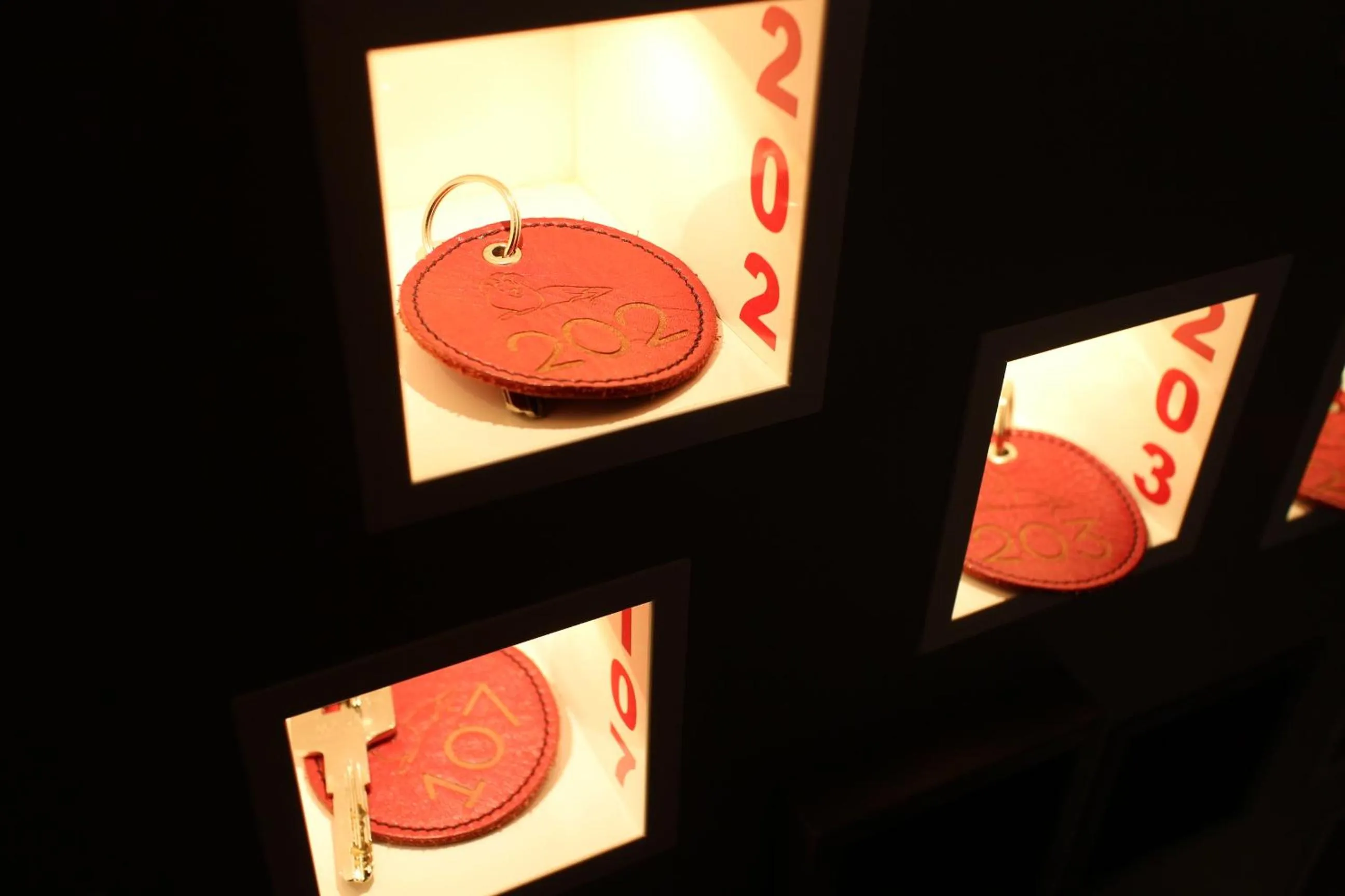 Logo/Certificate/Sign in Logis Hôtel Restaurant Au Lion Rouge