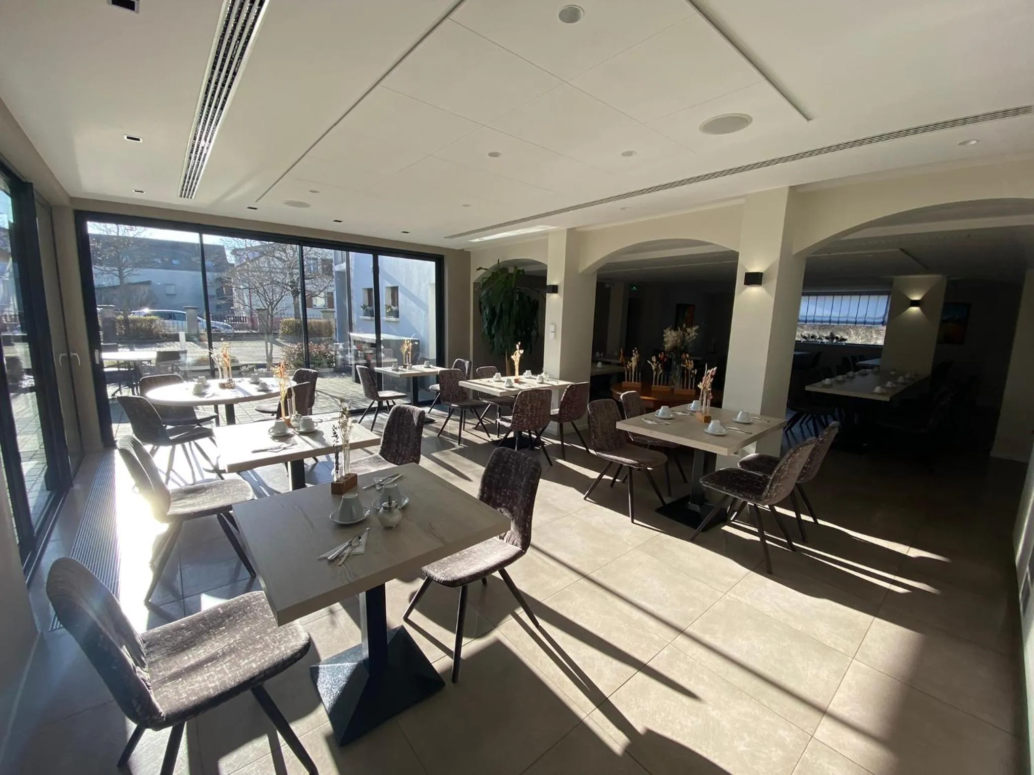 Breakfast in Logis Hôtel Restaurant Au Lion Rouge