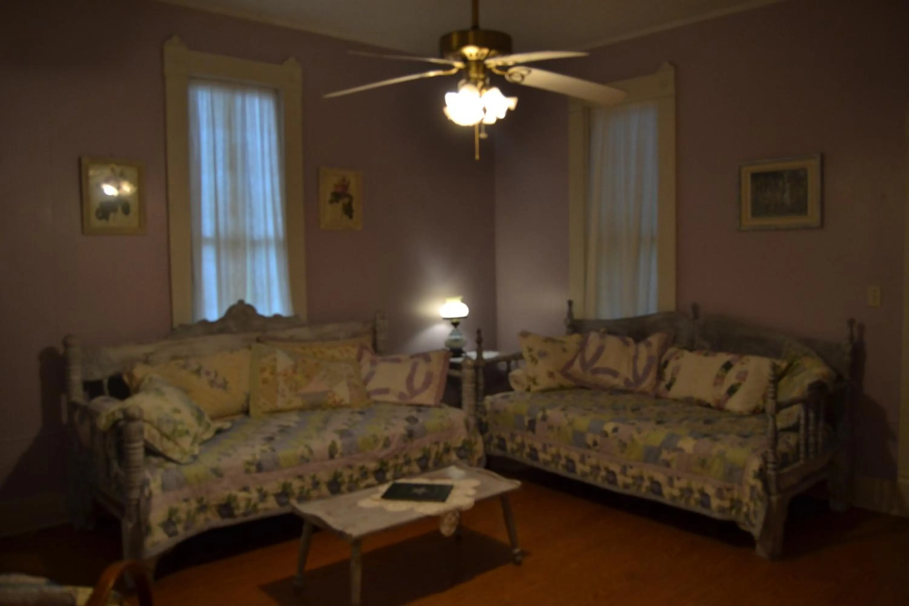 Bed in Carleton House Bed and Breakfast