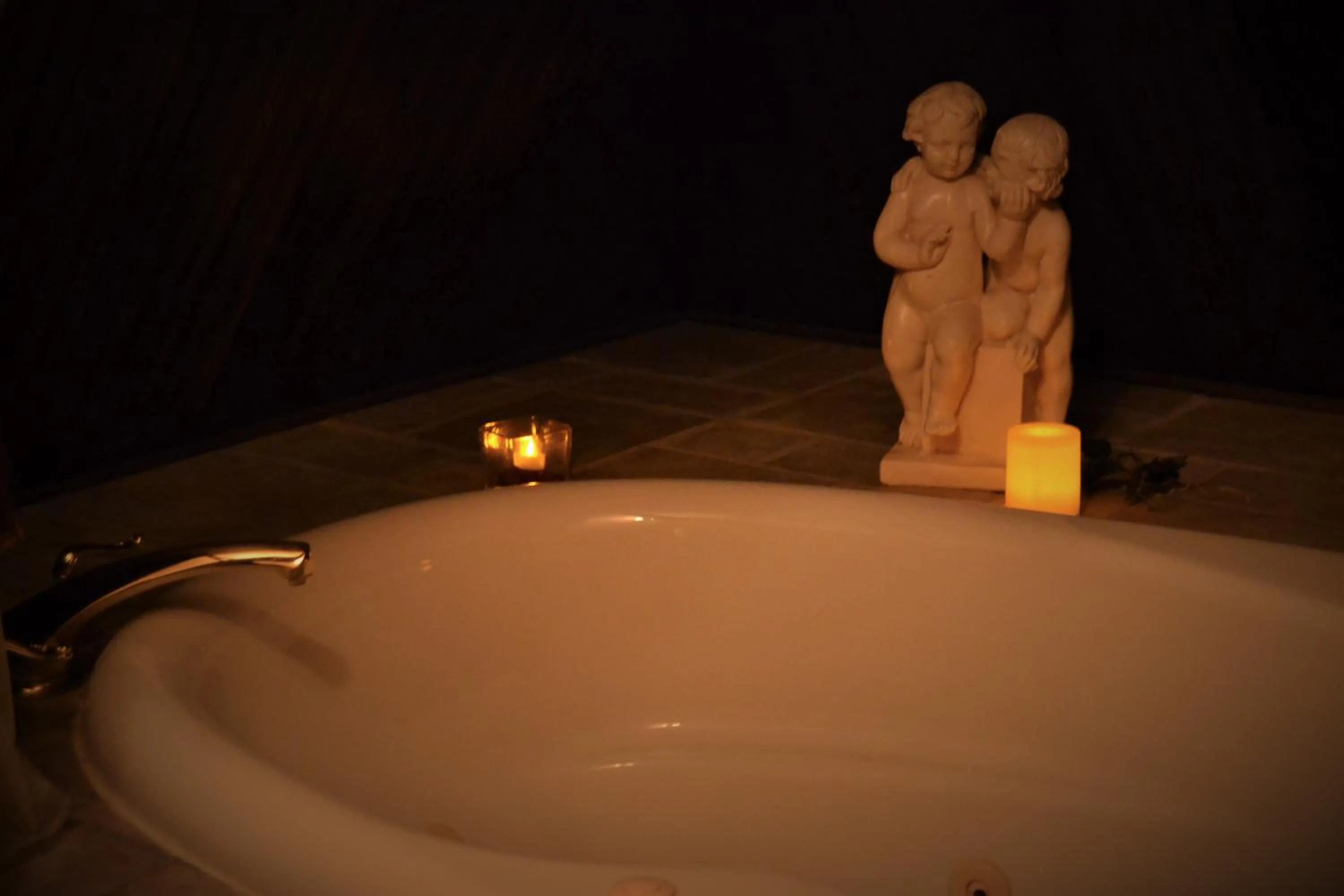 Bath in Carleton House Bed and Breakfast