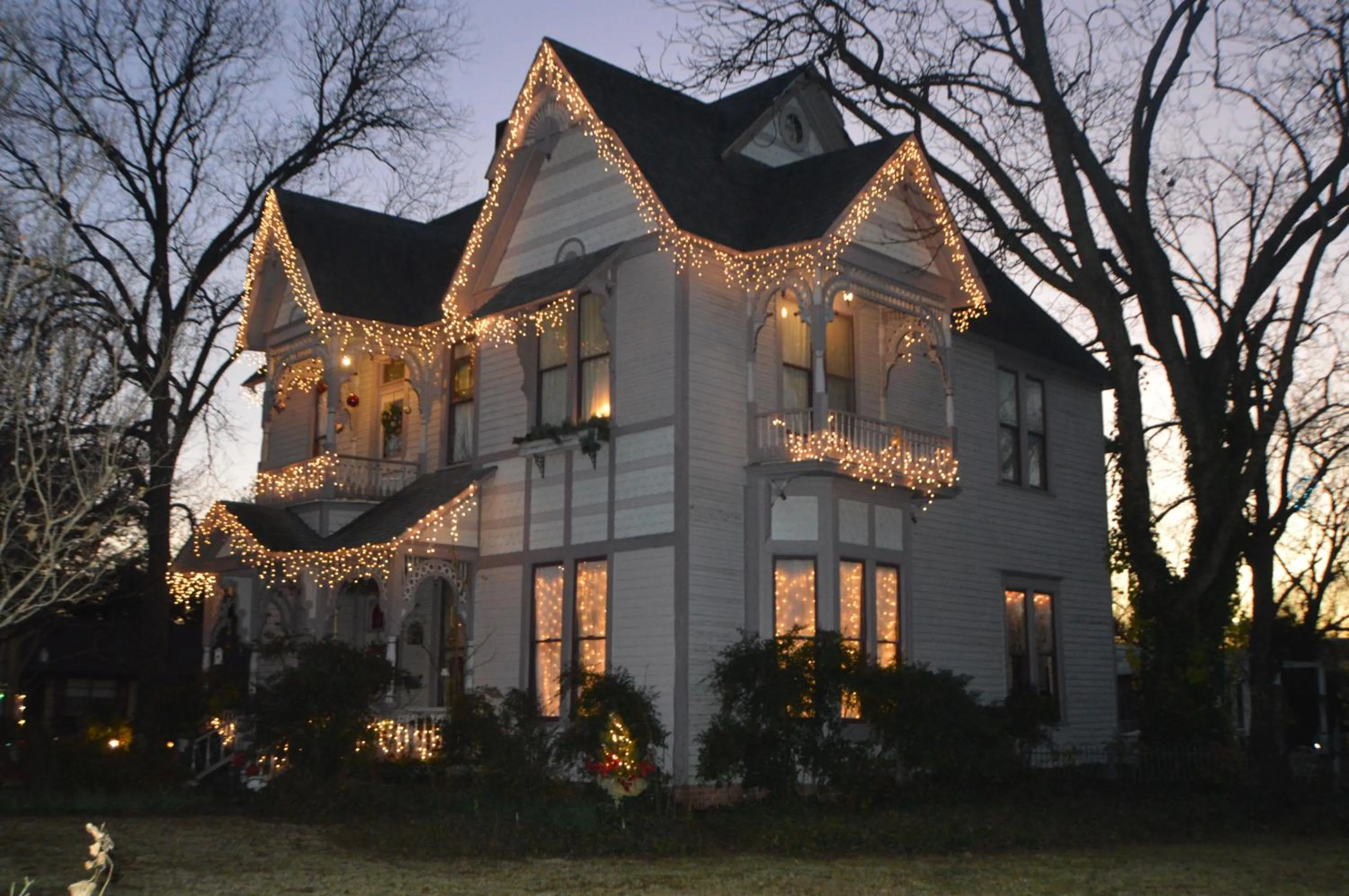 Property building in Carleton House Bed and Breakfast