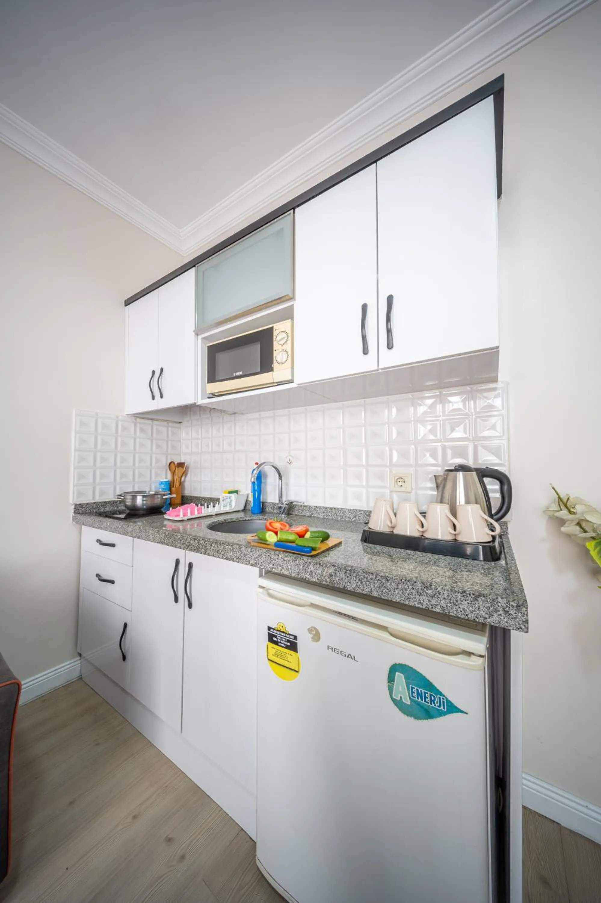 Coffee/tea facilities in Feyza Apart