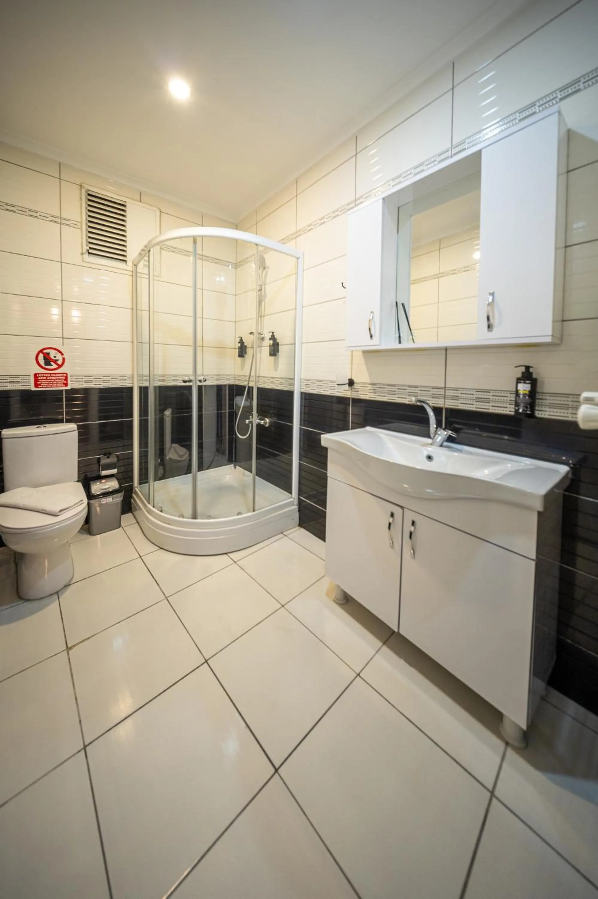 Bathroom in Feyza Apart