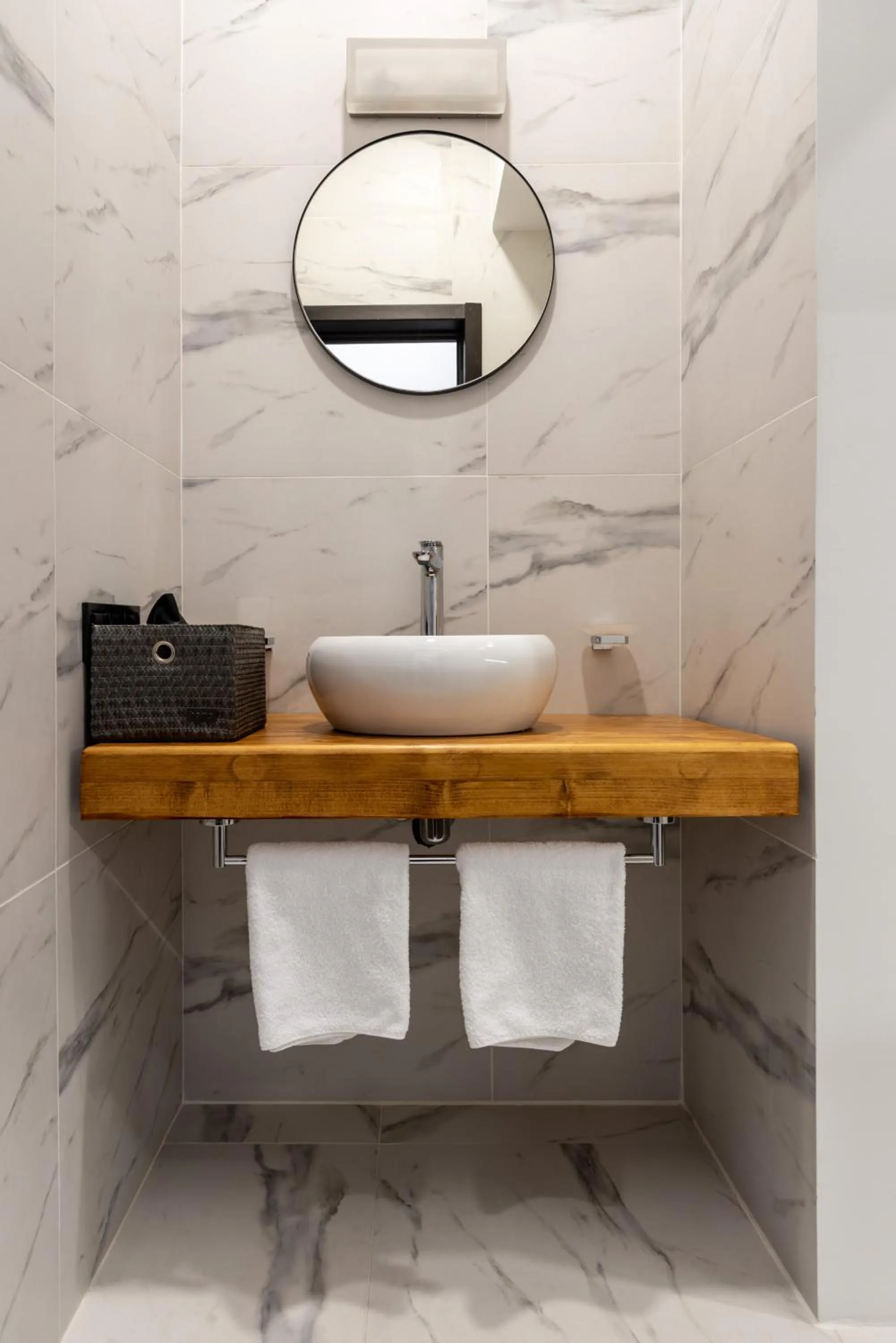 Bathroom in Number 21 by DBI