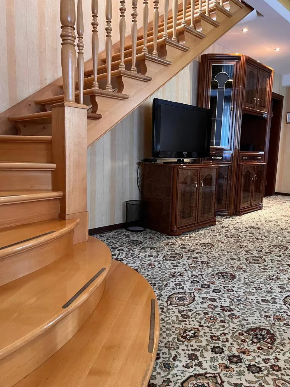 TV and multimedia in Number 21 by DBI