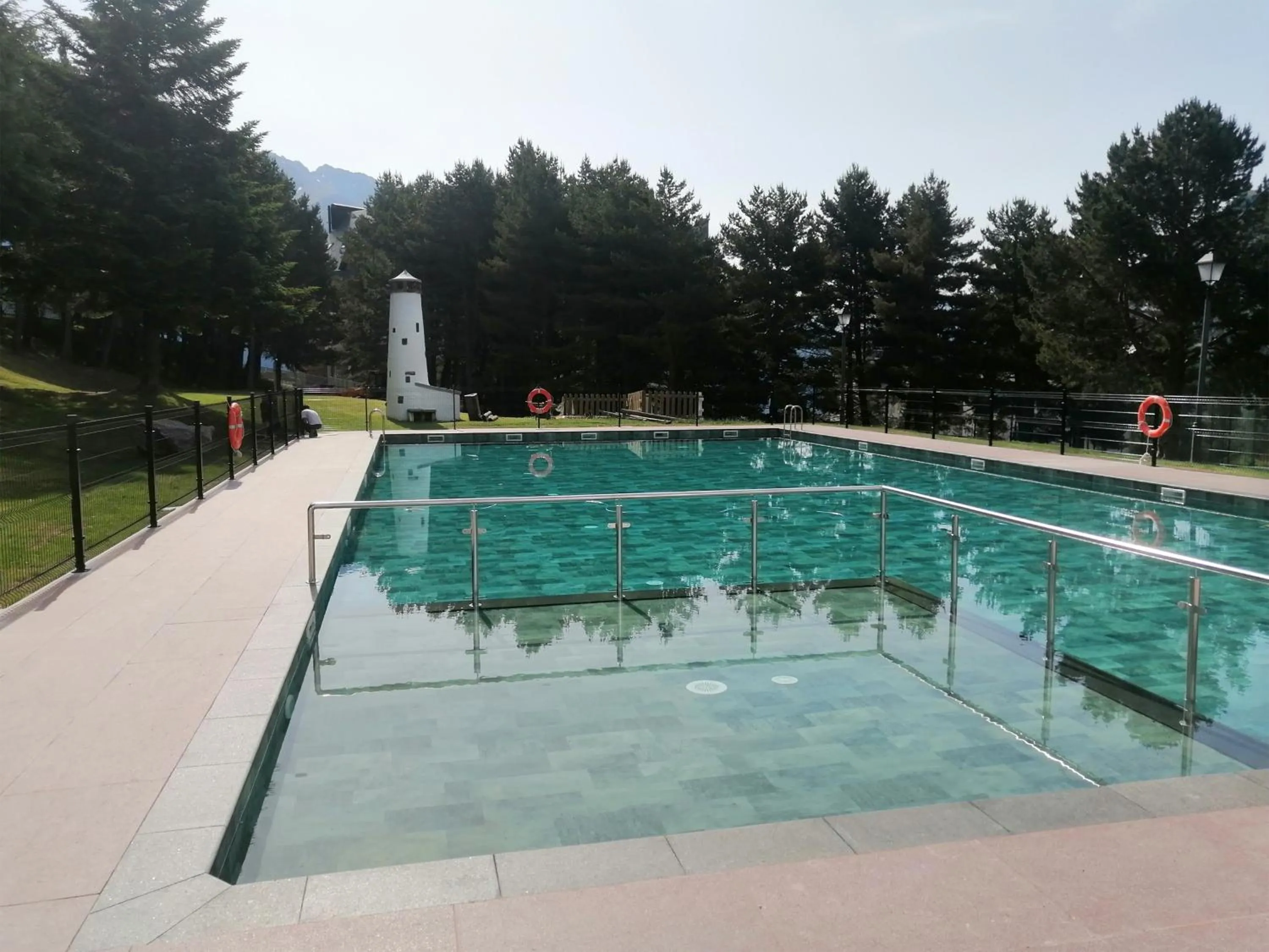 Swimming pool in Apartamentos Midi 3000