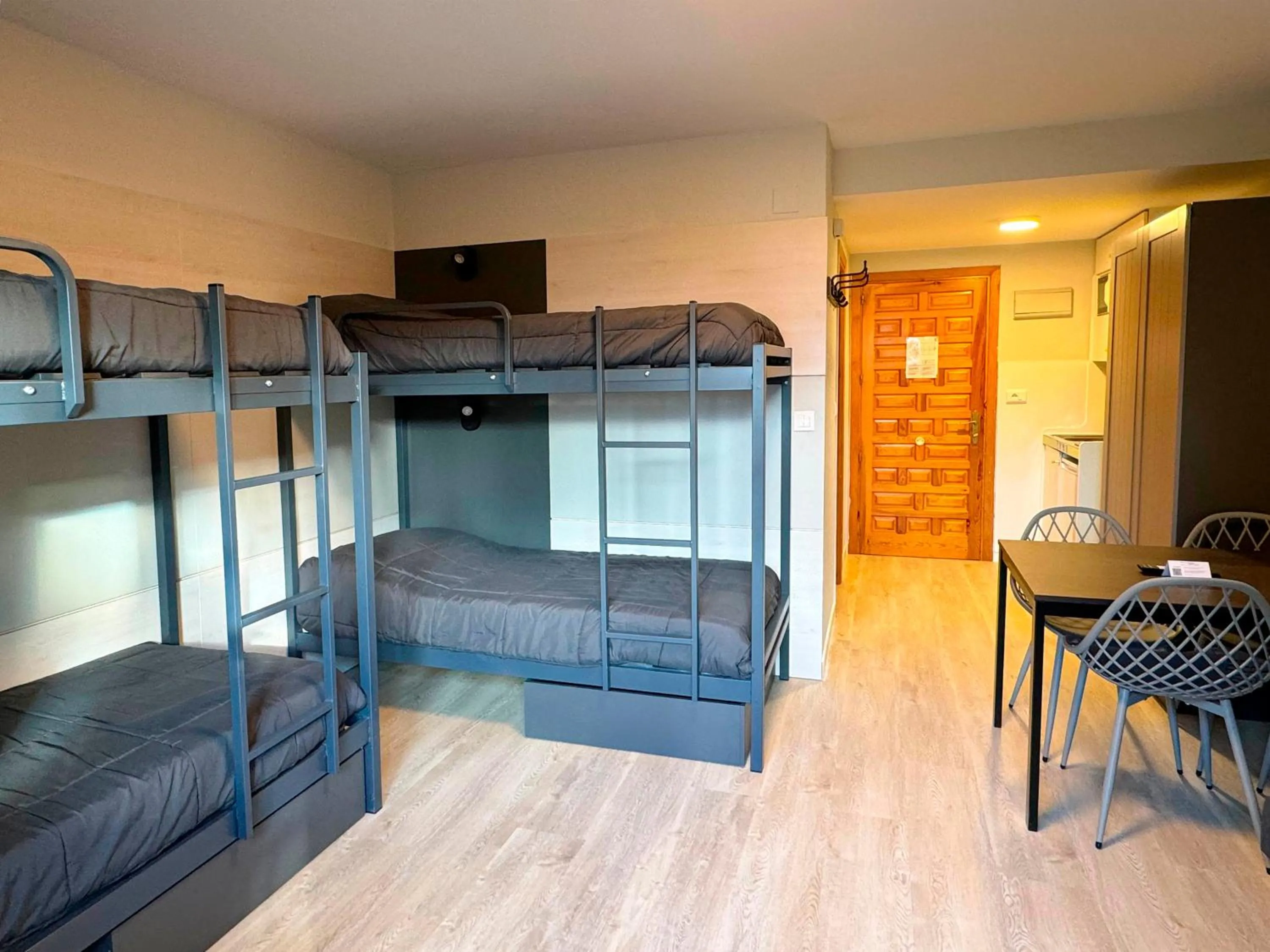 Bed in Apartamentos Midi 3000