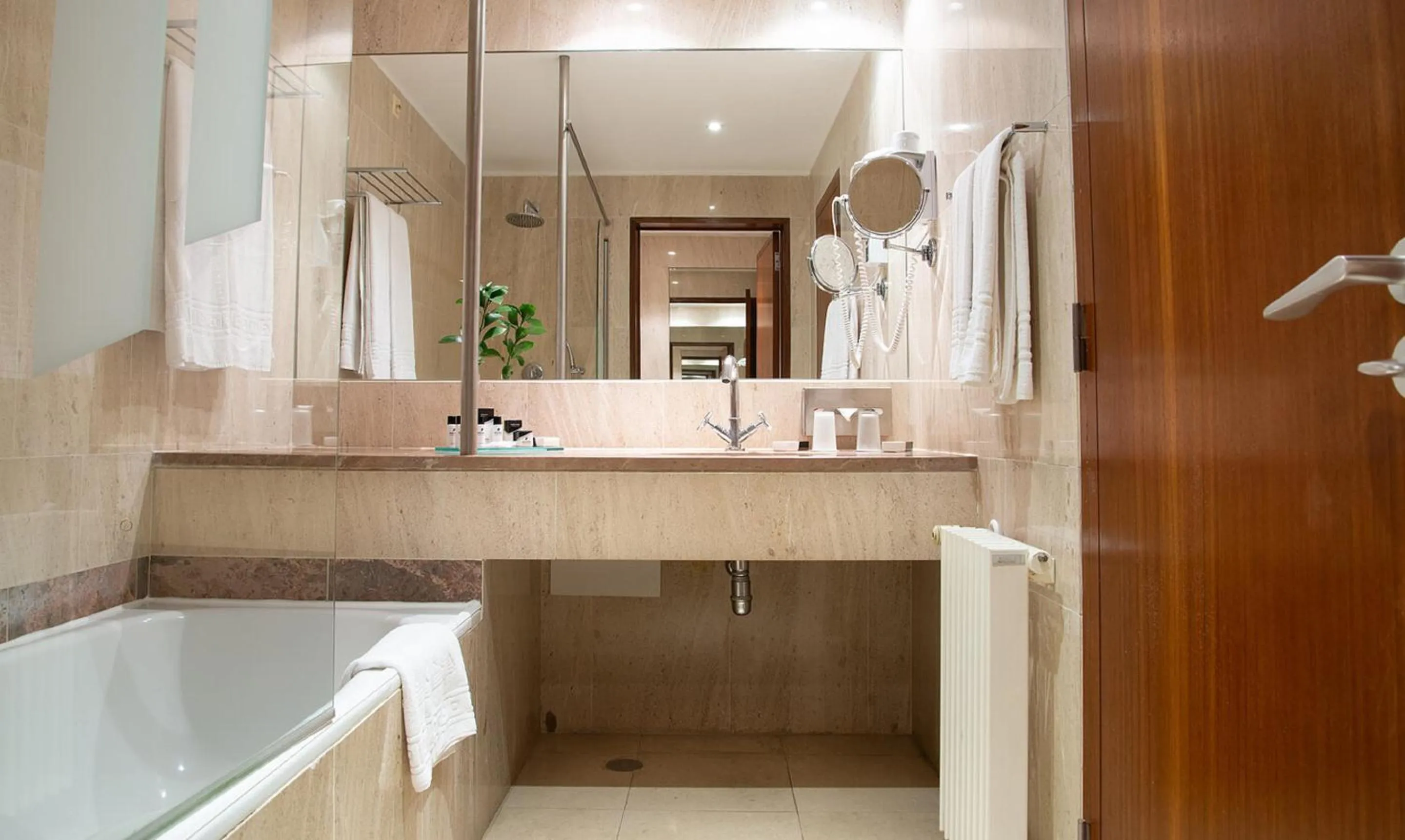 Bathroom in Pousada Castelo de Alcacer do Sal