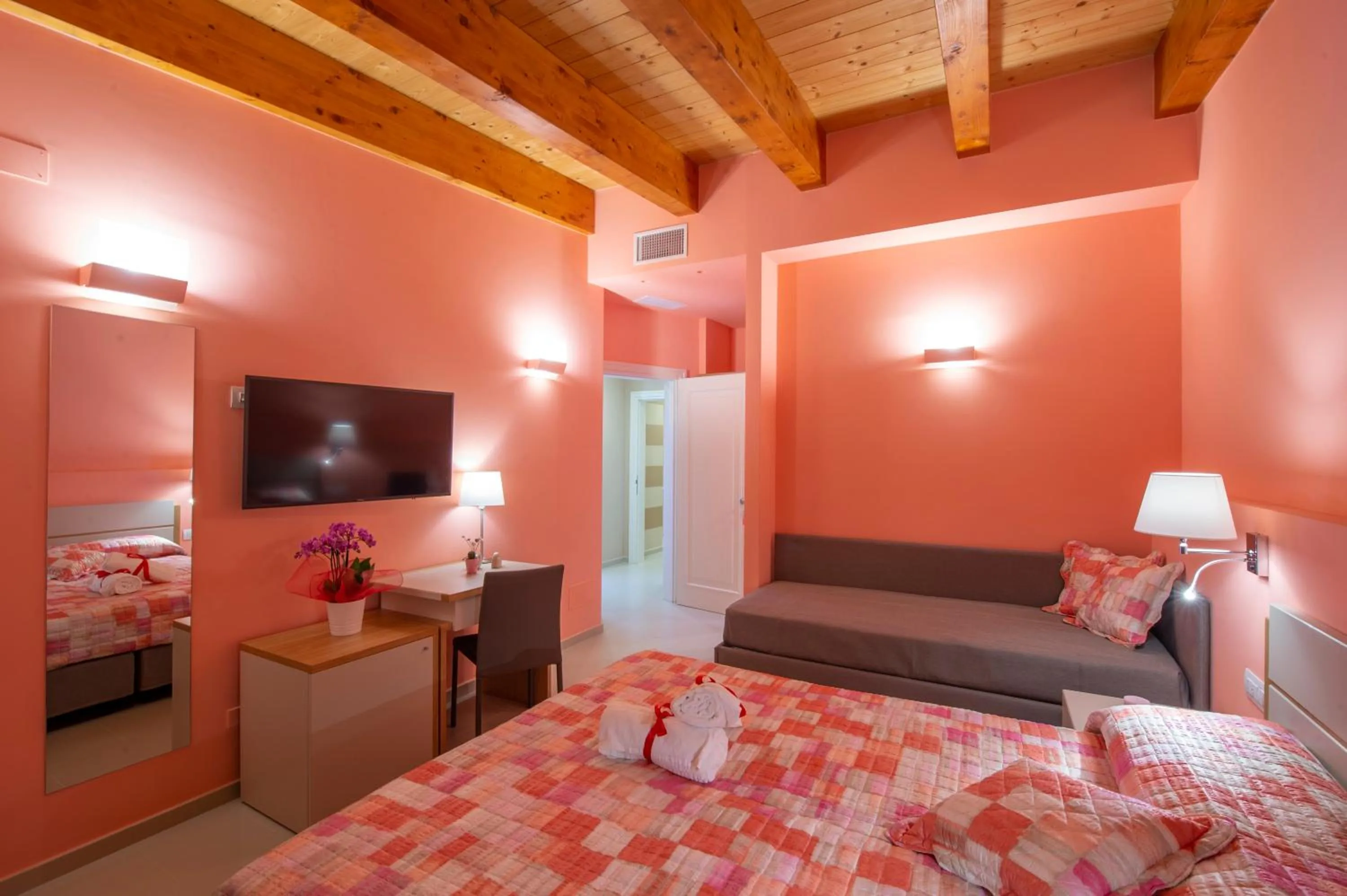 Bed in Villa Paradise Resort