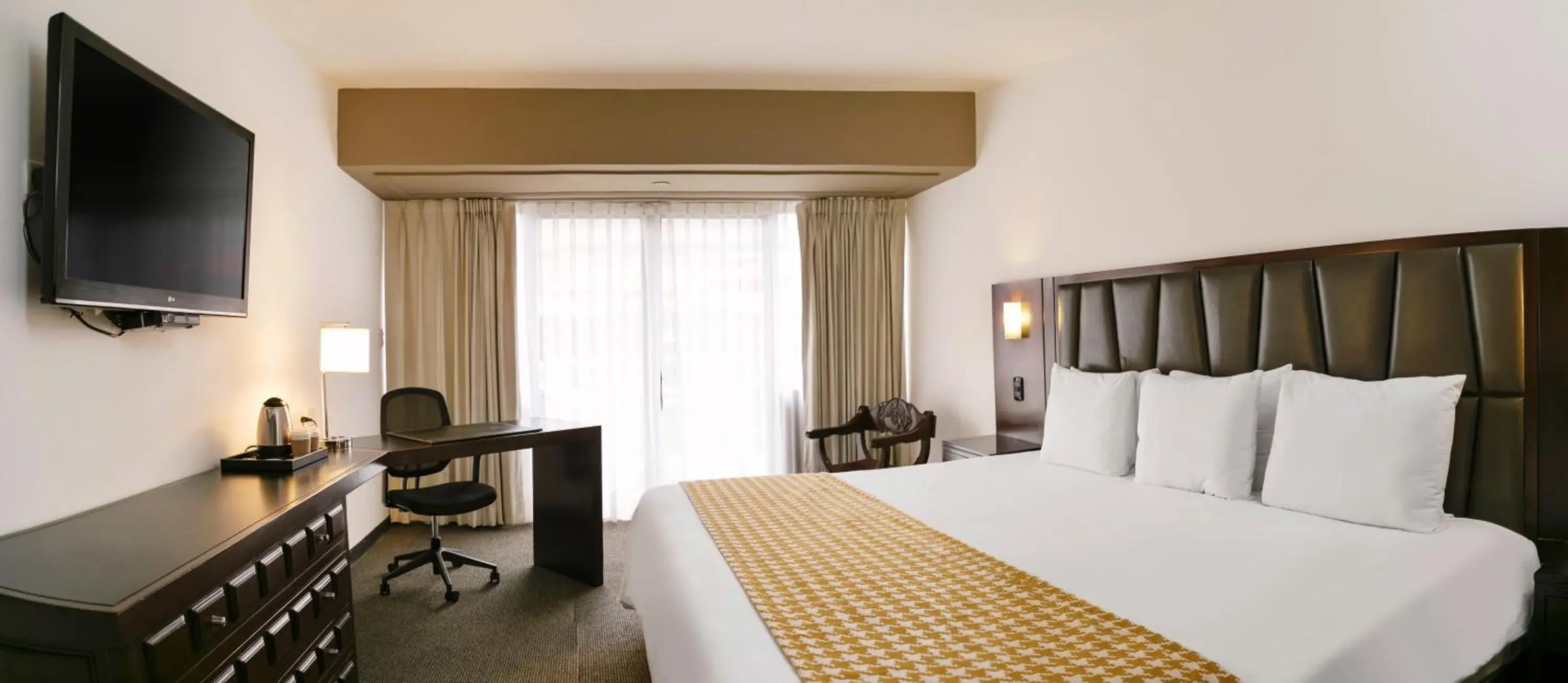 King Room with Terrace - First Floor - Non-Smoking in Wyndham Costa del Sol Trujillo King Room with Terrace - First Floor - Non-Smoking in Wyndham Costa del Sol Trujillo