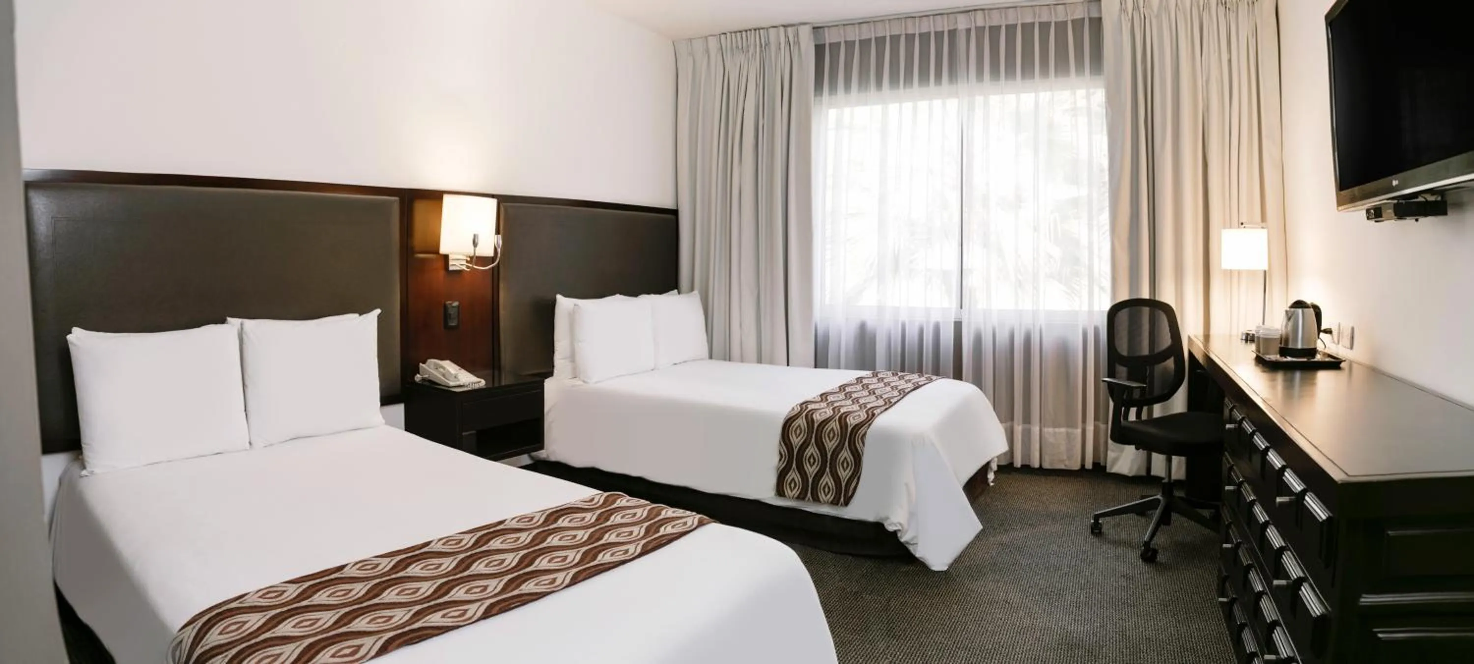 Bedroom, Bed in Wyndham Costa del Sol Trujillo