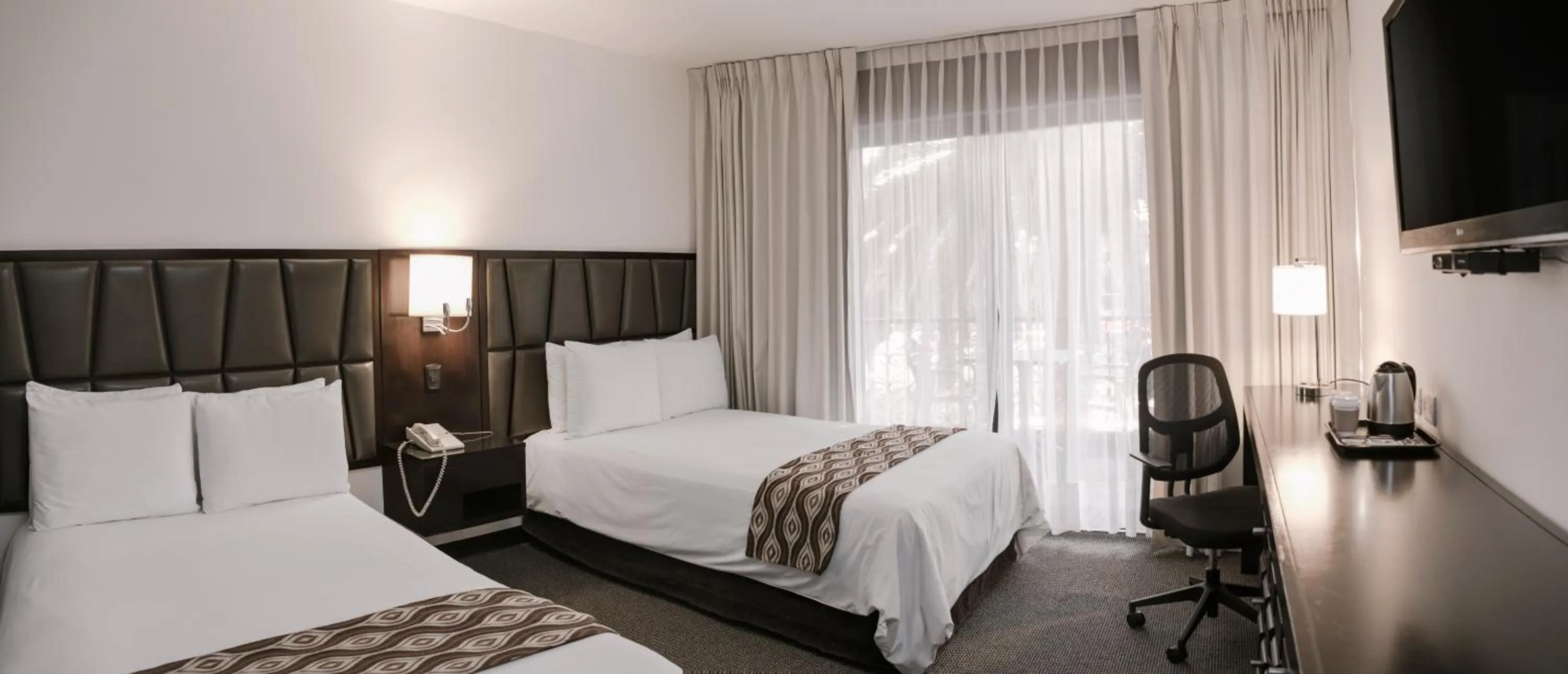 Bedroom, Bed in Wyndham Costa del Sol Trujillo