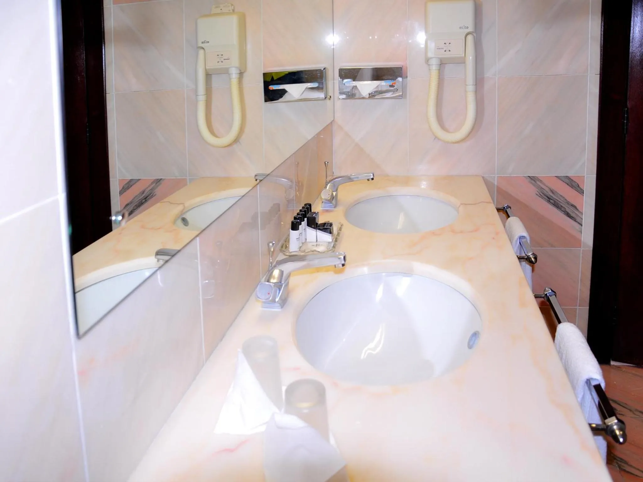 Bathroom in Pousada Castelo de Alvito