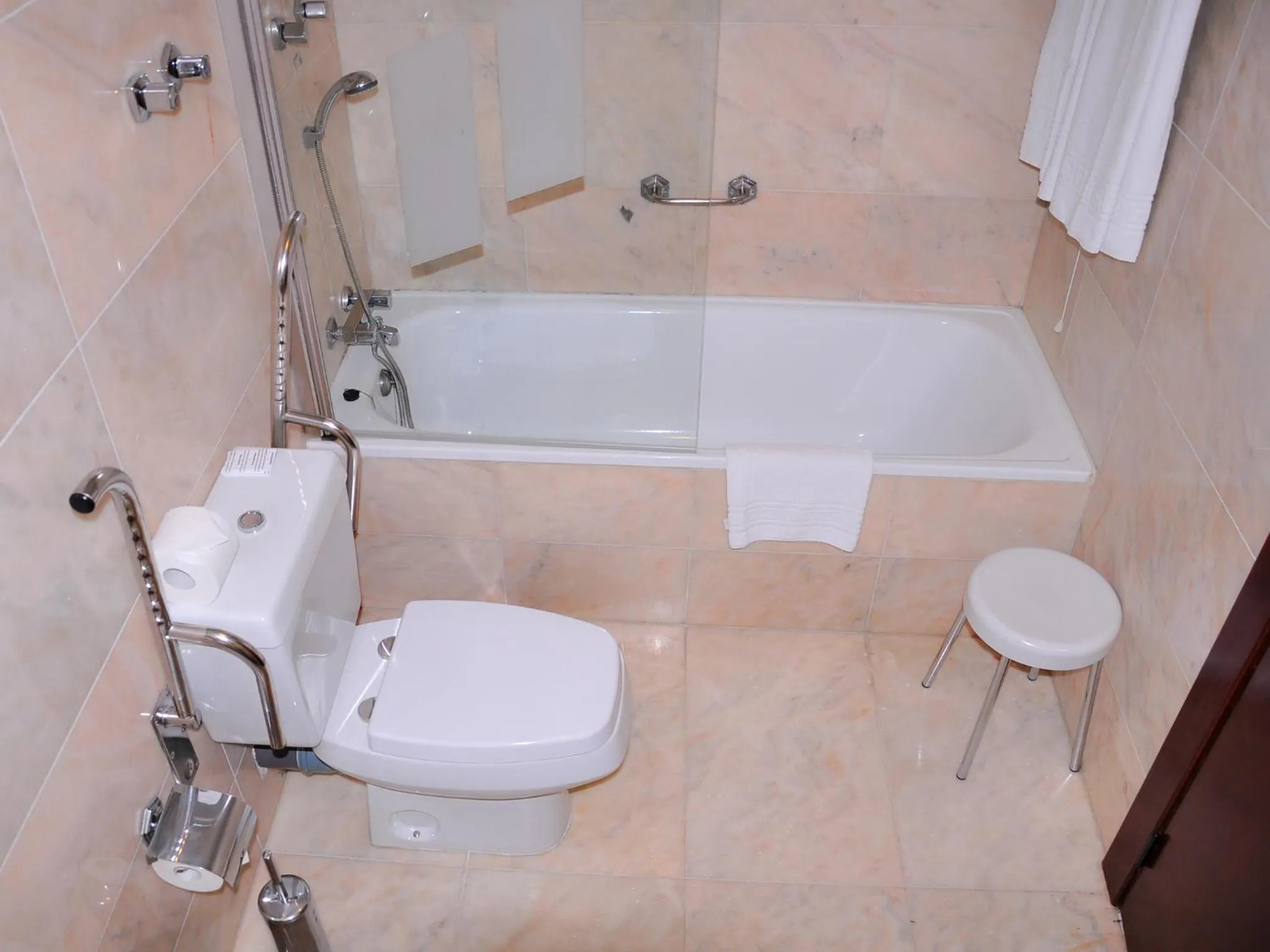 Bathroom in Pousada Castelo de Alvito