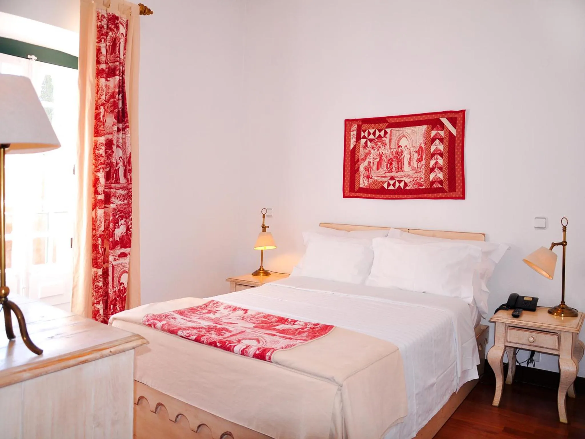 Bedroom, Bed in Pousada Castelo de Alvito