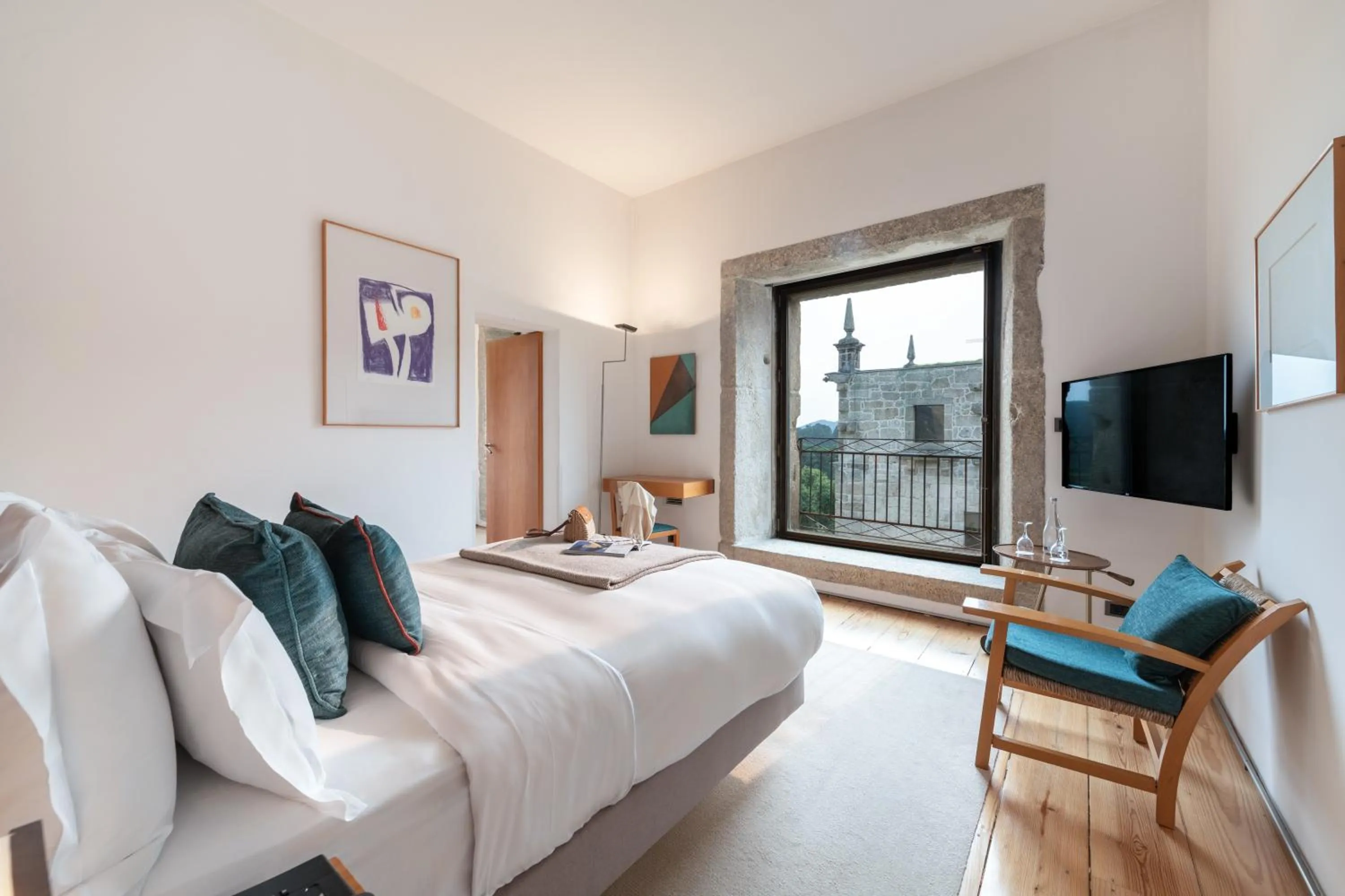 Photo of the whole room, Bed in Pousada Mosteiro de Amares