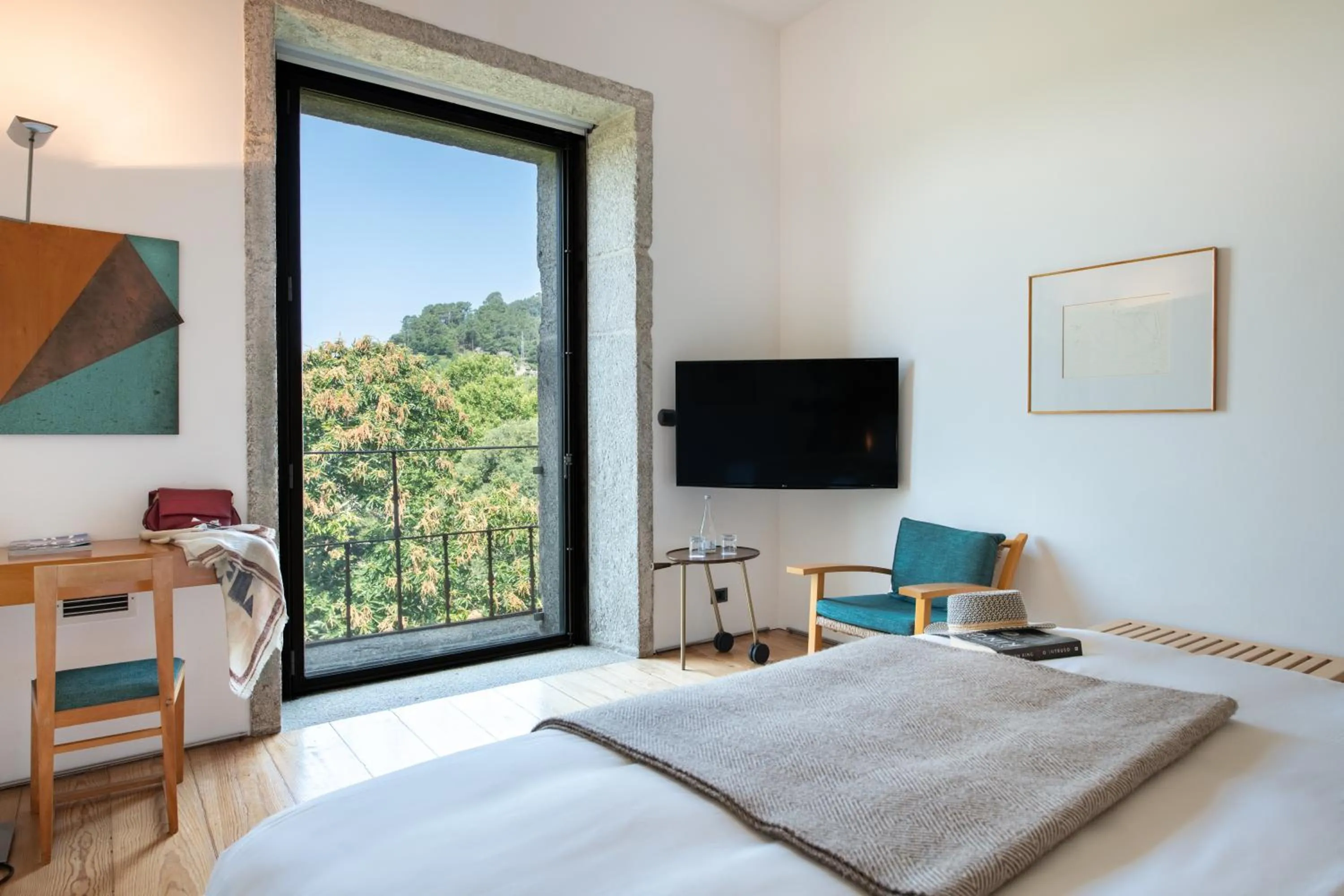 View (from property/room), Bed in Pousada Mosteiro de Amares