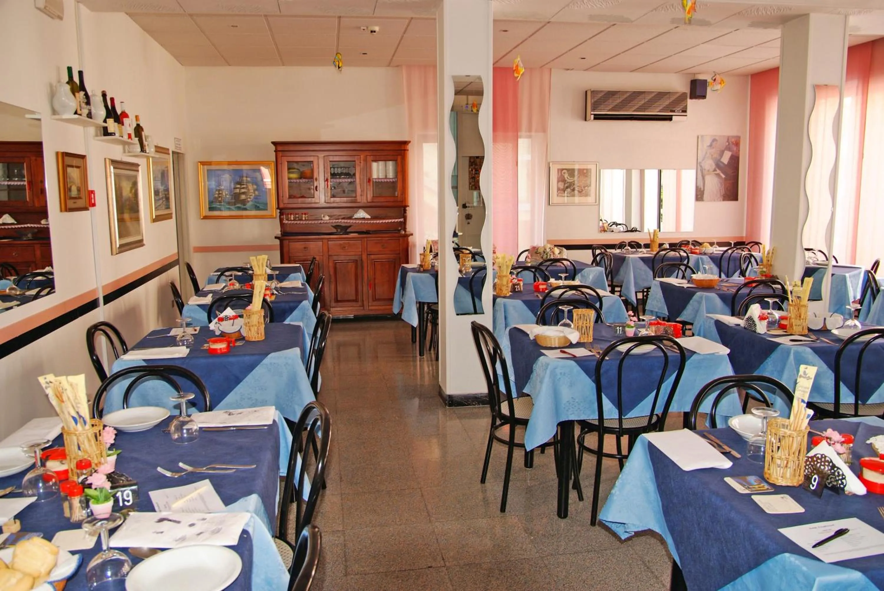 Restaurant/places to eat in Hotel Acquazzurra