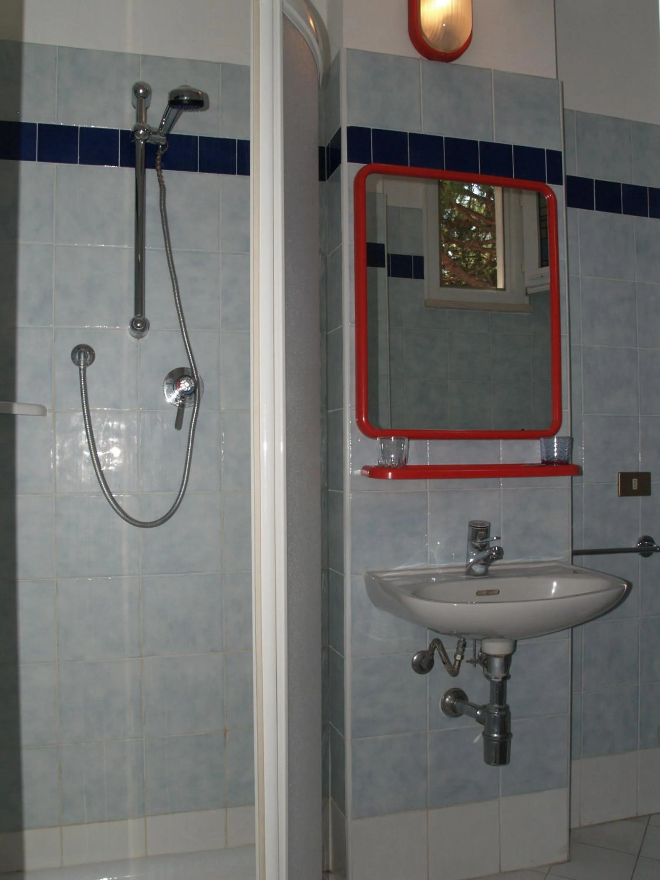 Bathroom in Hotel Acquazzurra