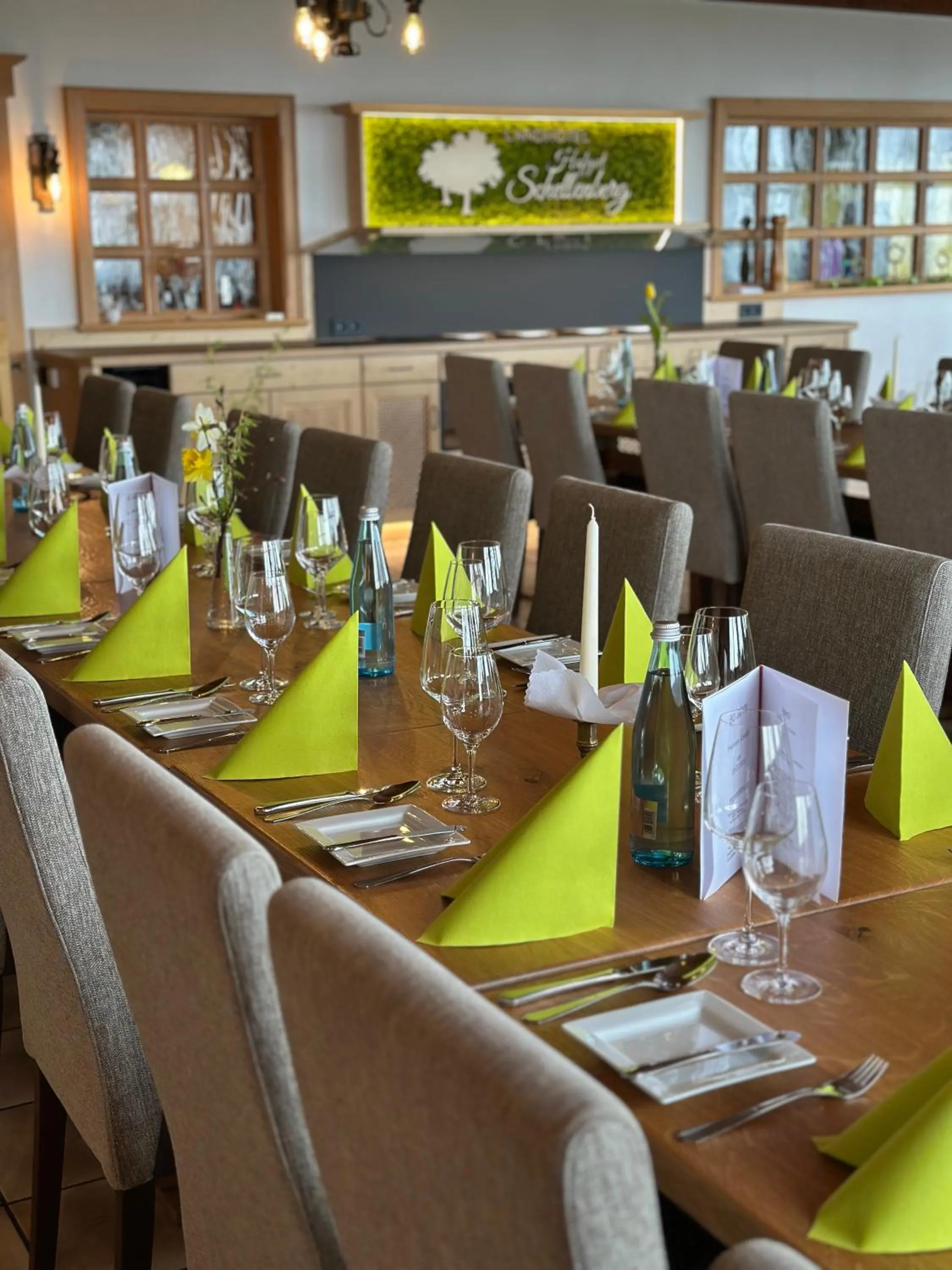 Restaurant/places to eat in Landhotel Schellenberg