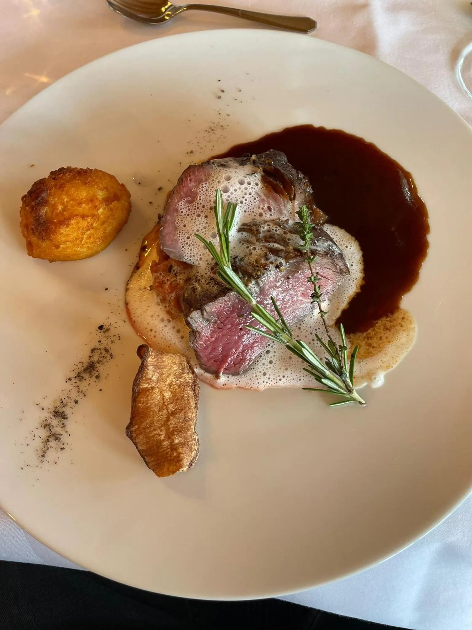 Restaurant/places to eat in Landhotel Schellenberg